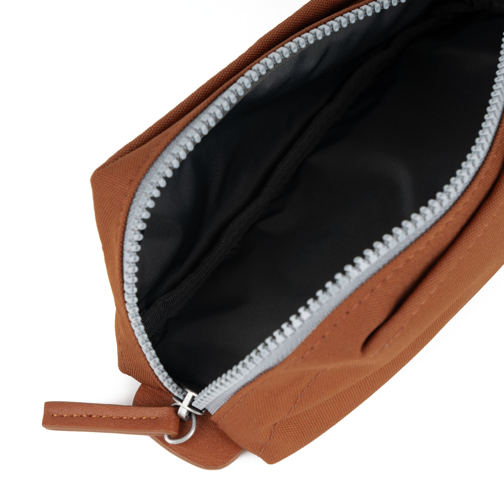 Roka London Pimlico pouch small brun 1,3 liter