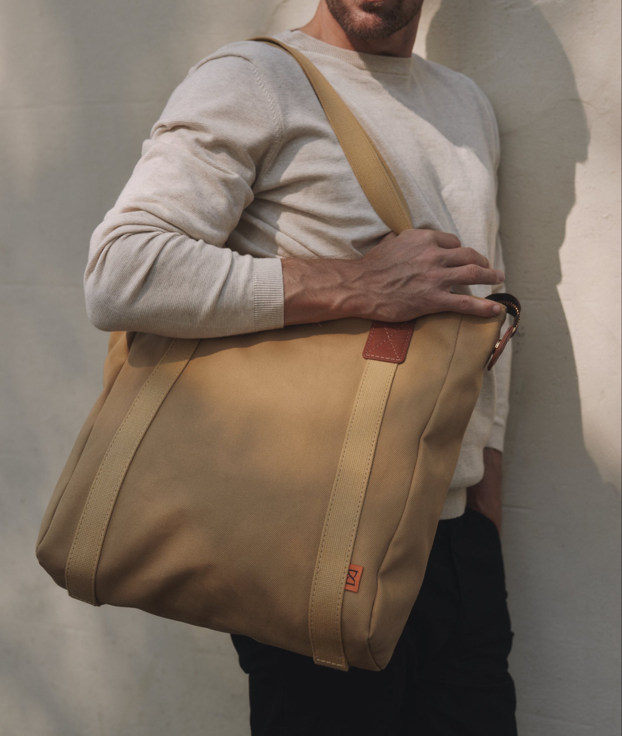 Chapman The Tote toteveske sand laptop