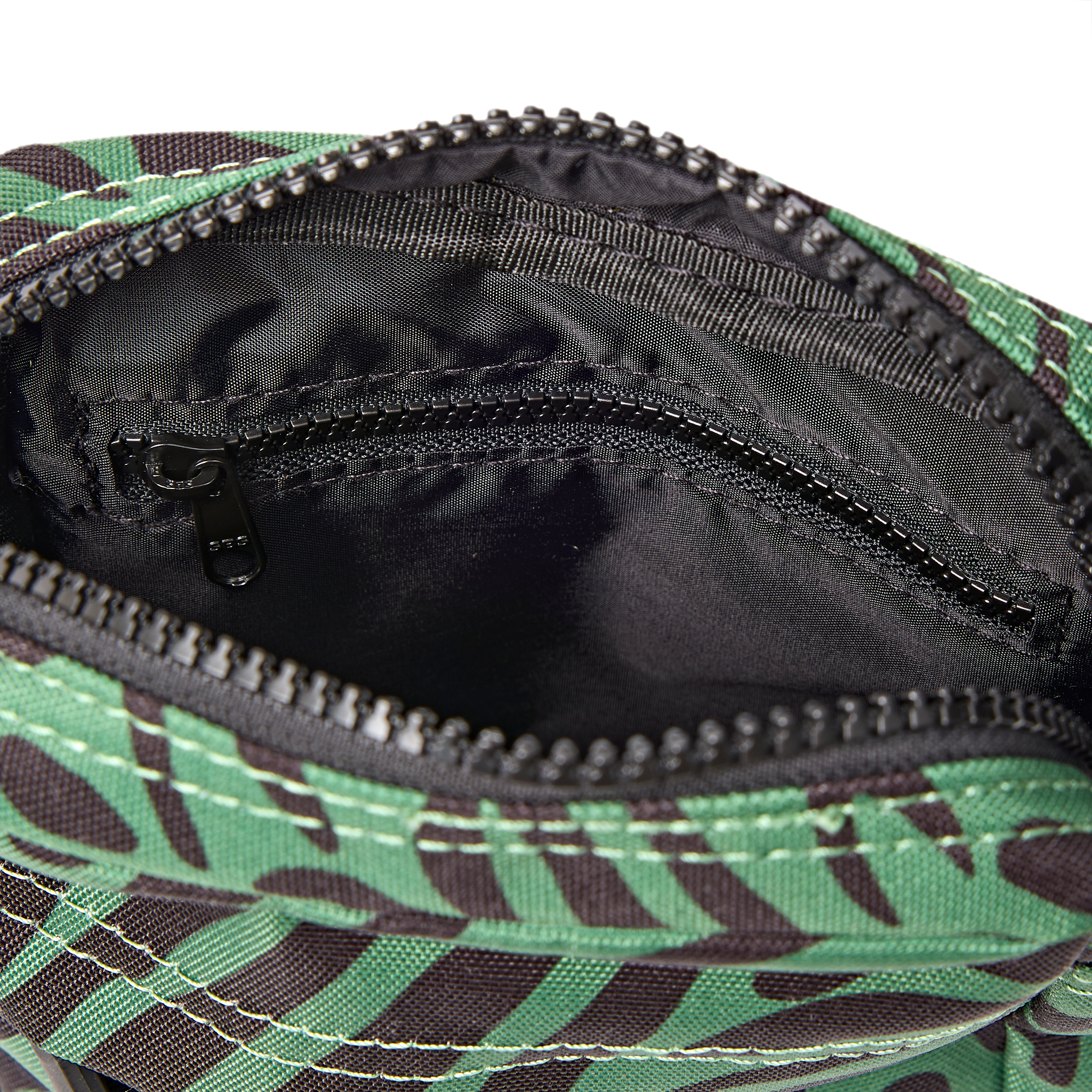 Roka London Bond Pocket crossbody-veske Animal Artichoke small 1,5l