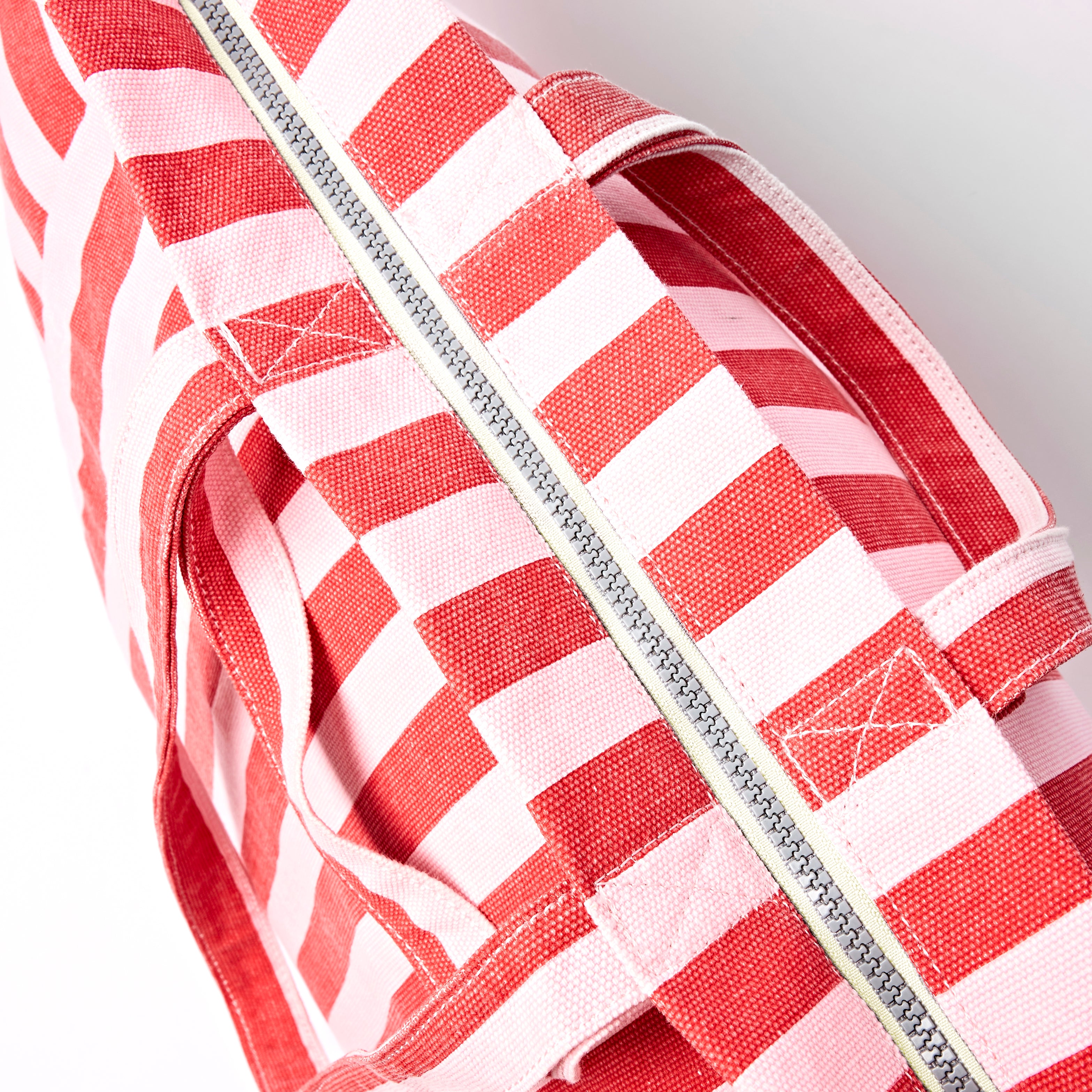 Roka London Marylebone tote strawberry stripe large 43,4 liter