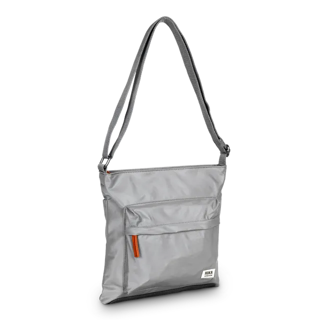 Roka London Kennington crossbody Medium Stormy strukturert