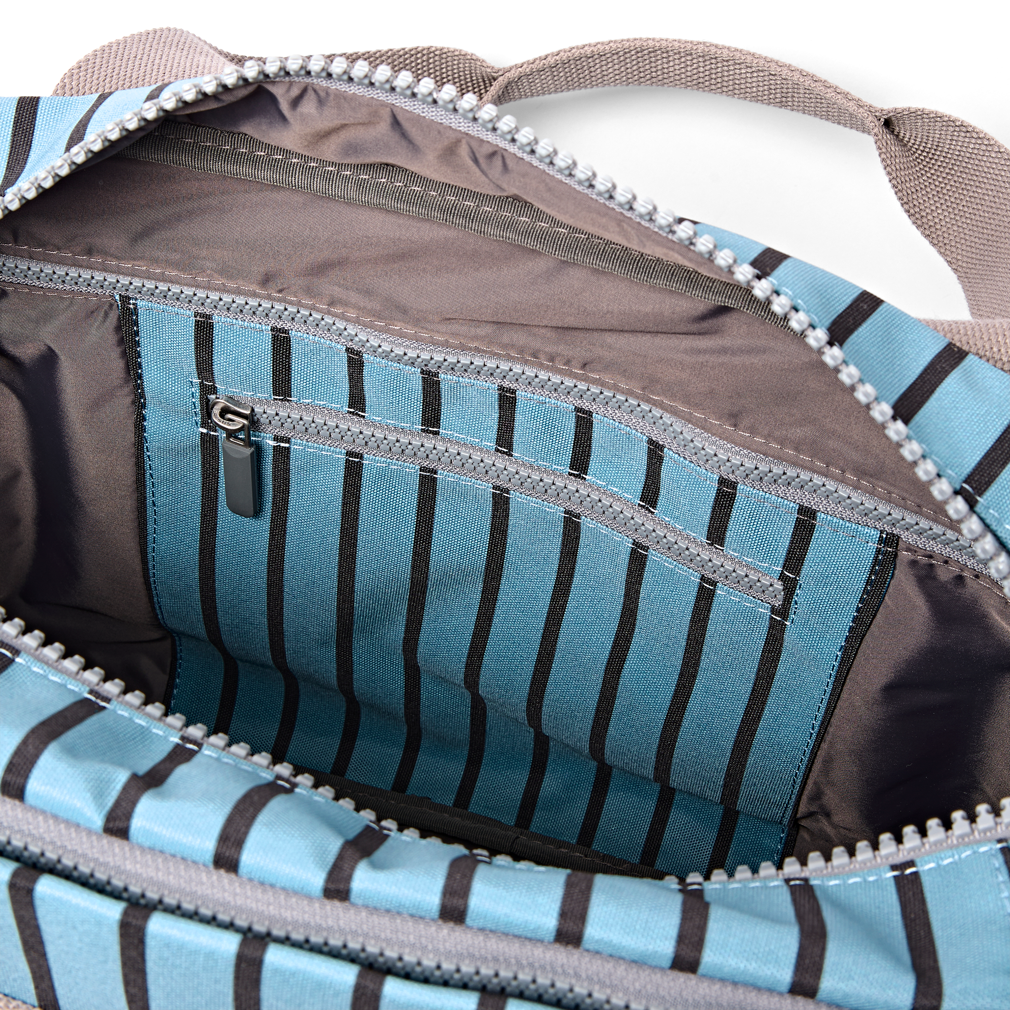 Roka London Gatwick Carry-On duffelbag blue stripe
