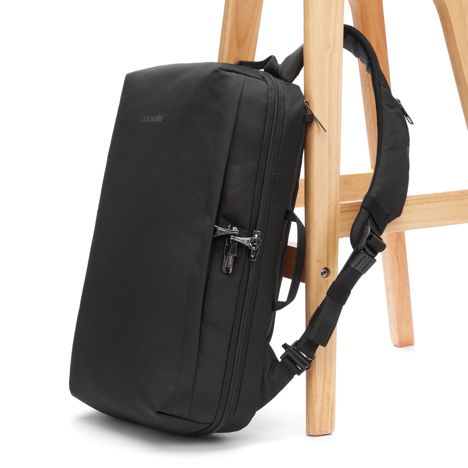 Pacsafe V commuter ryggsekk 18L Black 16" tyverisikker