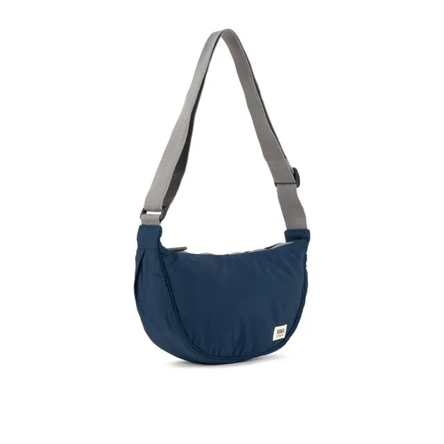 Roka London Farringdon skulderveske small midnight 4,1 liter