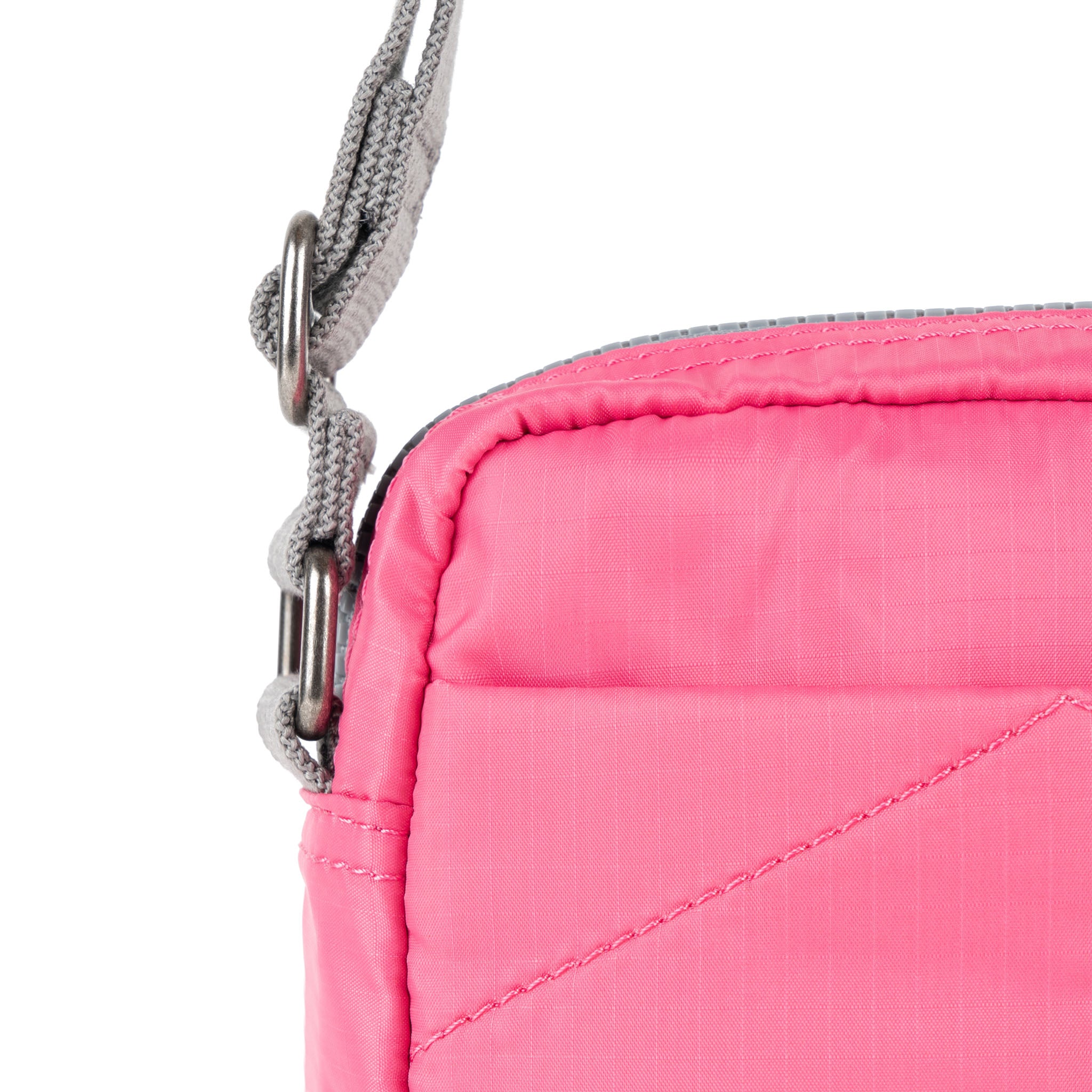 Roka London Bond Pocket crossbody veske Small baroque værbestandig