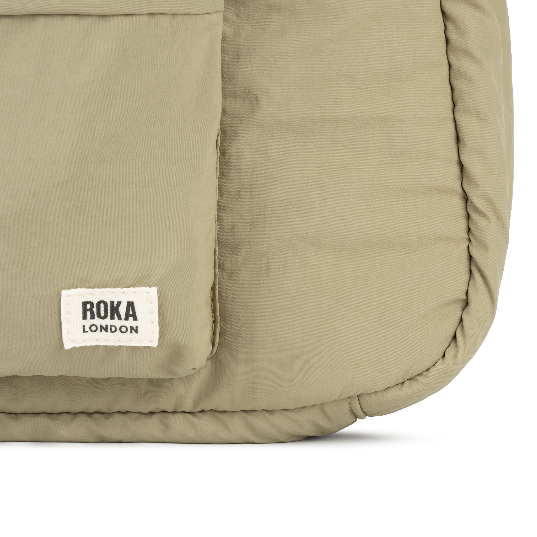 Roka London Belsize crossbody taupe medium 14,7 l vanntett
