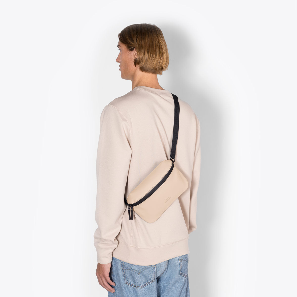Ucon Acrobatics Jona crossbody skulderveske nude medium myk