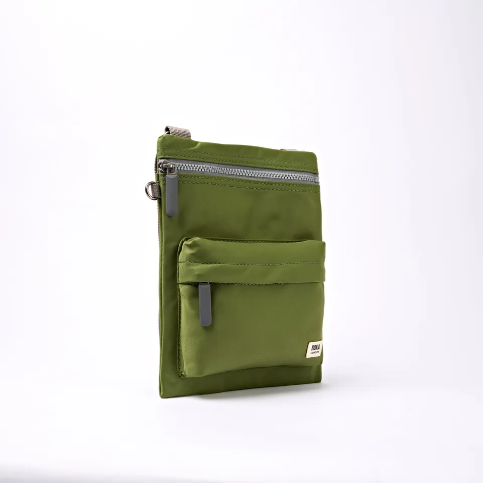 Roka London Chelsea B crossbody Avocado 0,6L vanntett