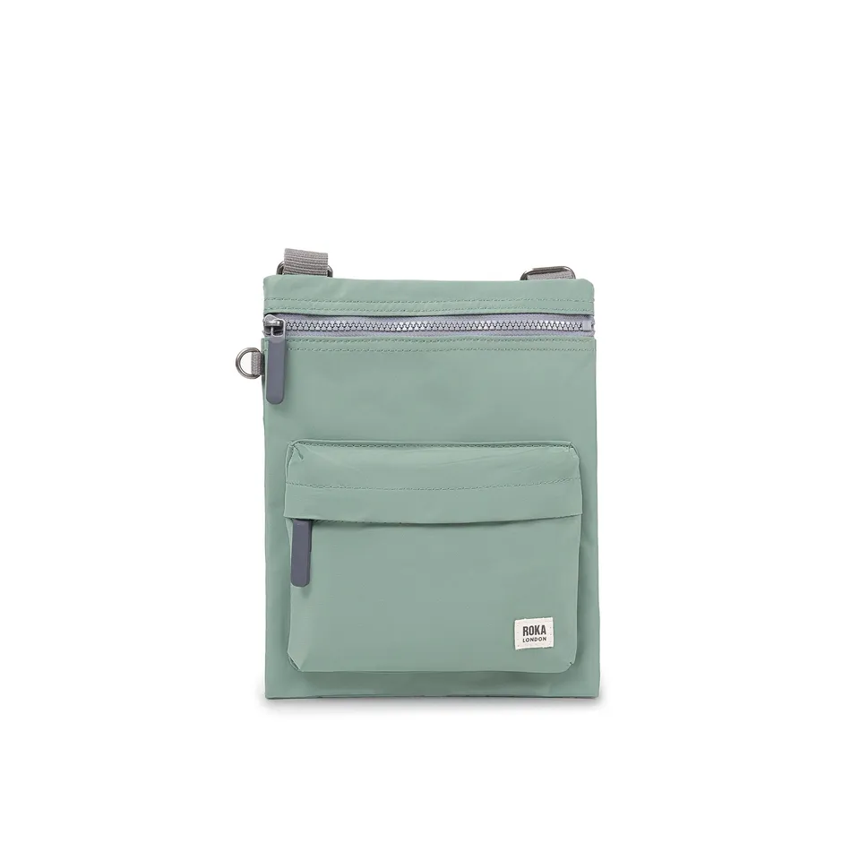 Roka London Chelsea B crossbody Frost Medium 0,6 liter værbestandig