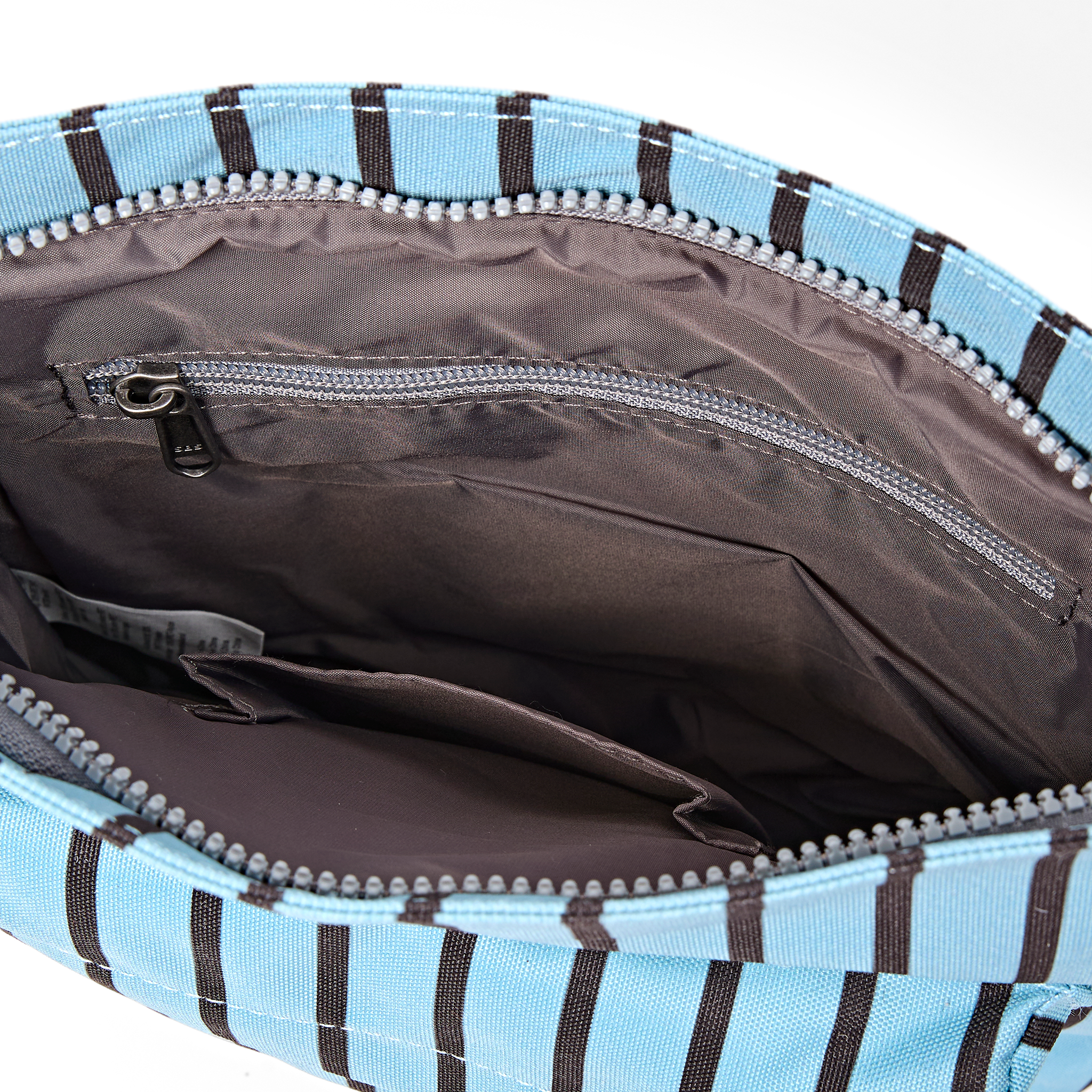 Roka London Kennington skulderveske medium blå stripe