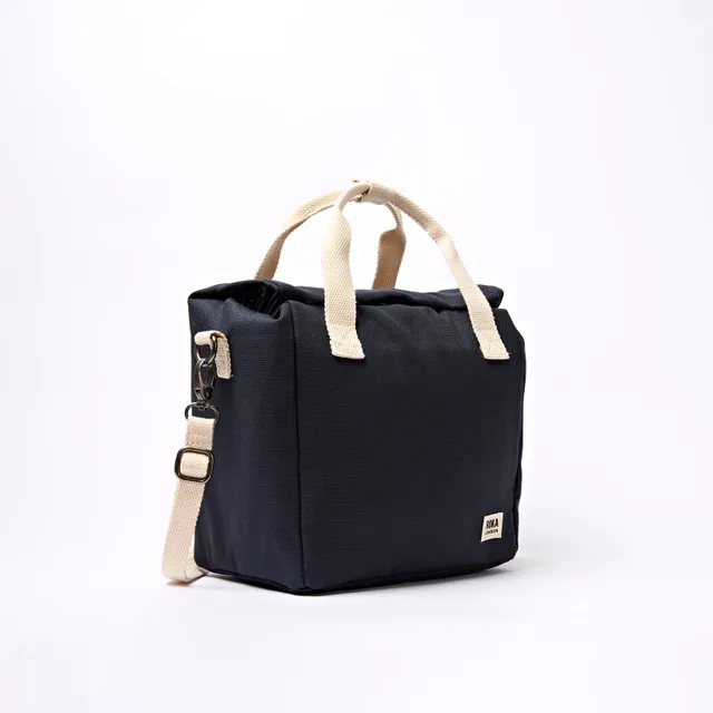 Roka London Hampstead lunsjbag smoke 7,4 liter isolert