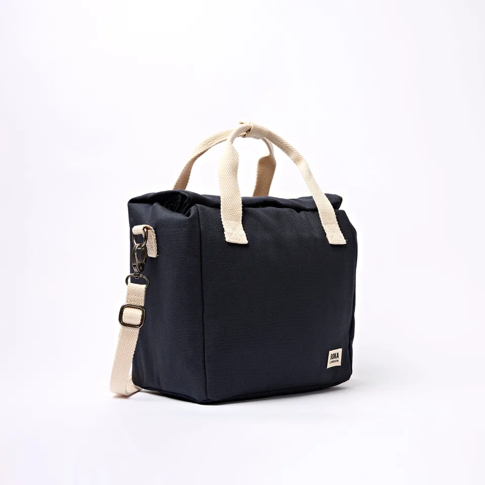 Roka London Hampstead lunsjbag smoke 7,4 liter isolert