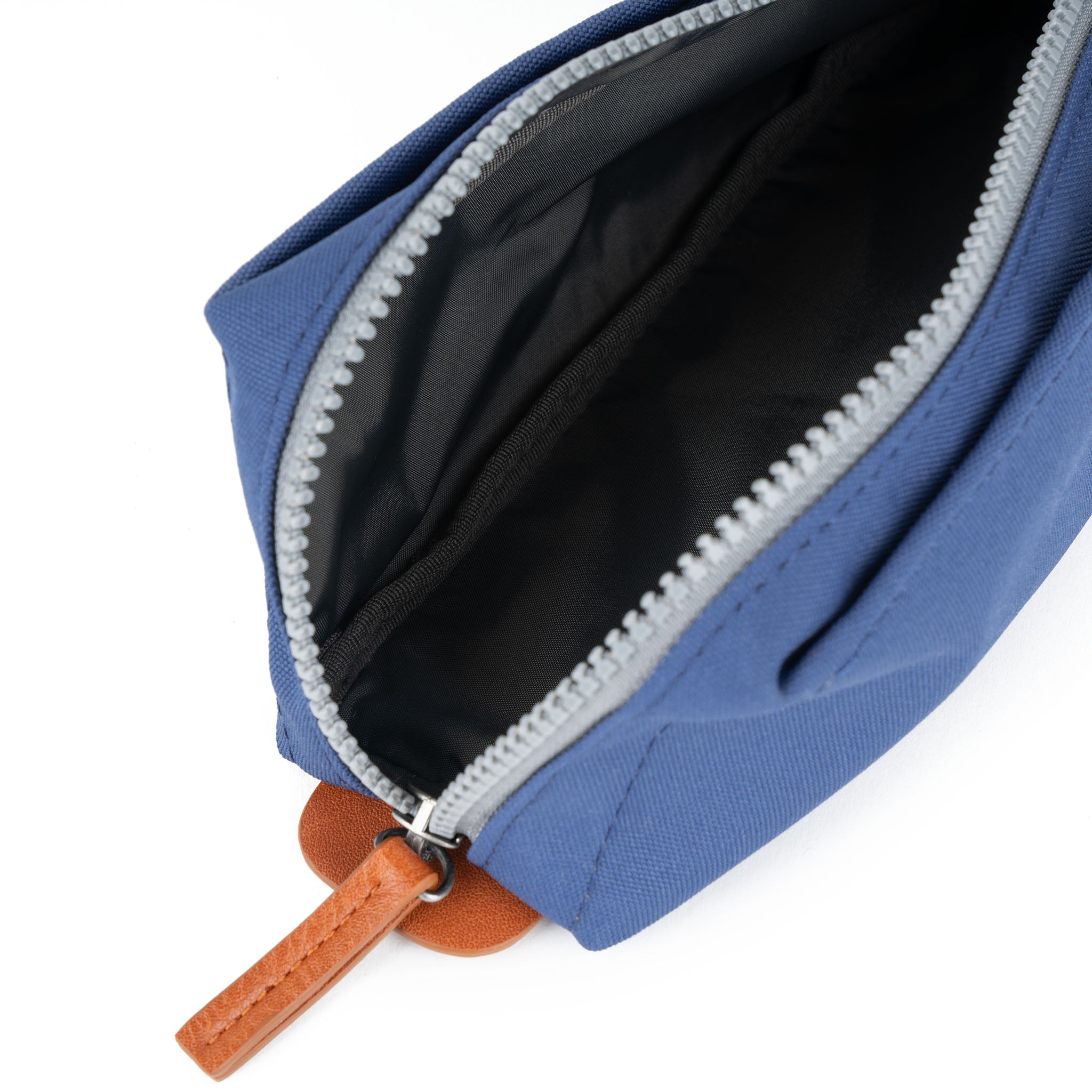 Roka Pimlico Pouch oppbevaringsmappe Burnt Blue Small 1,3L