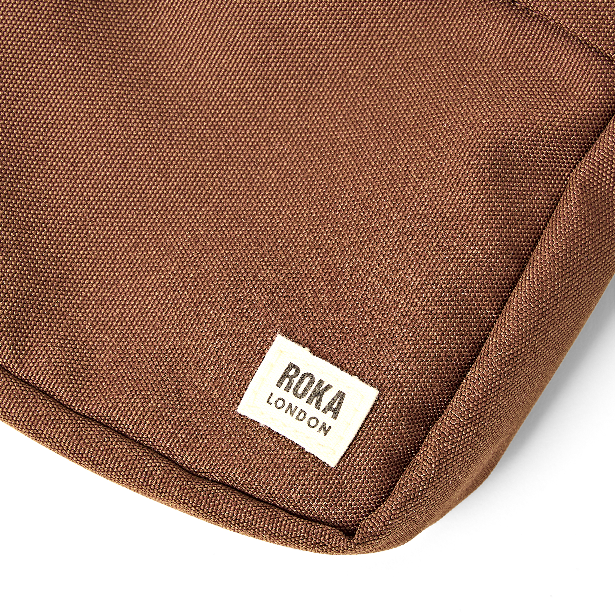 Roka London Bond Pocket skulderveske cinnamon small 1,5 liter