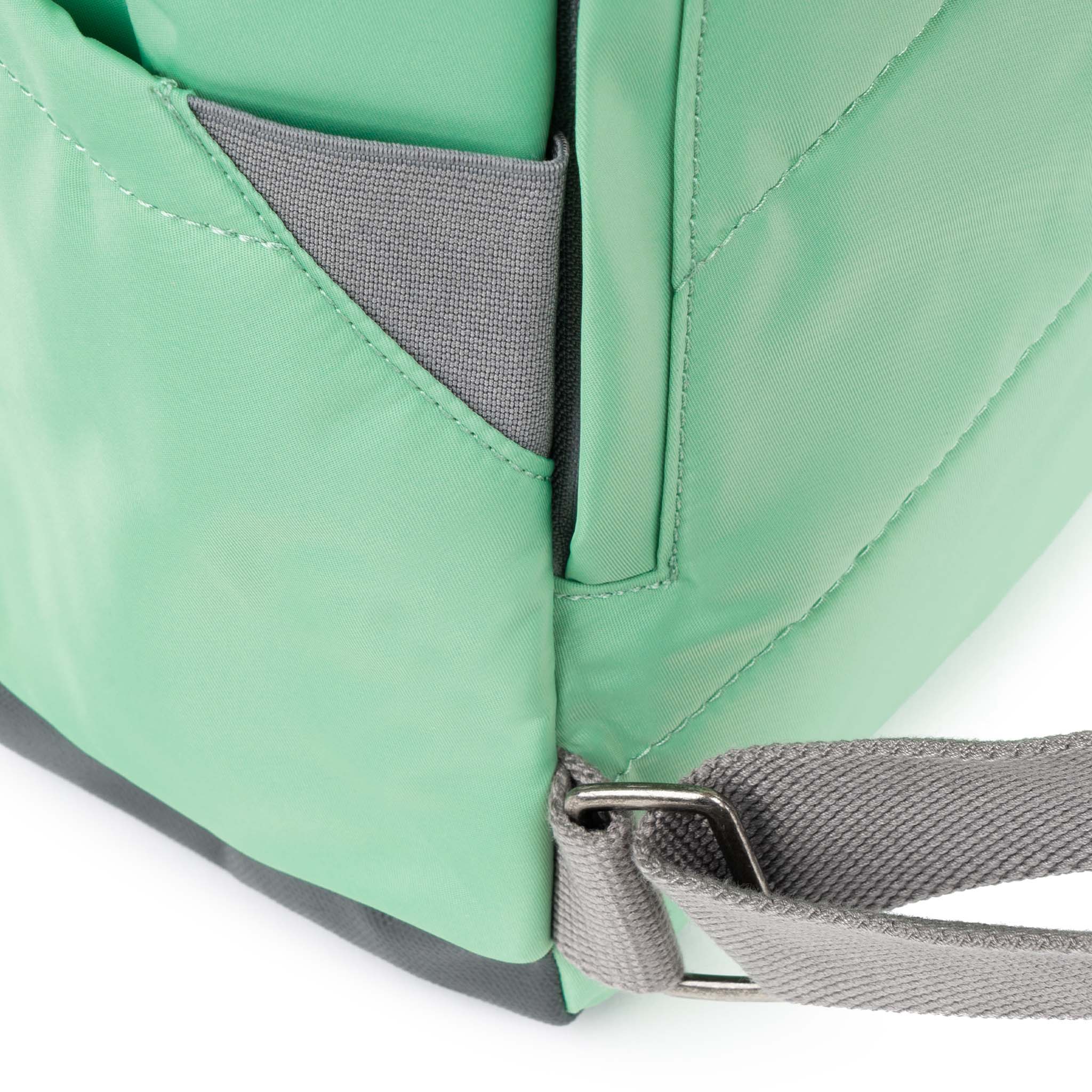 Roka London Canfield ryggsekk Matcha Small 9,8 liter