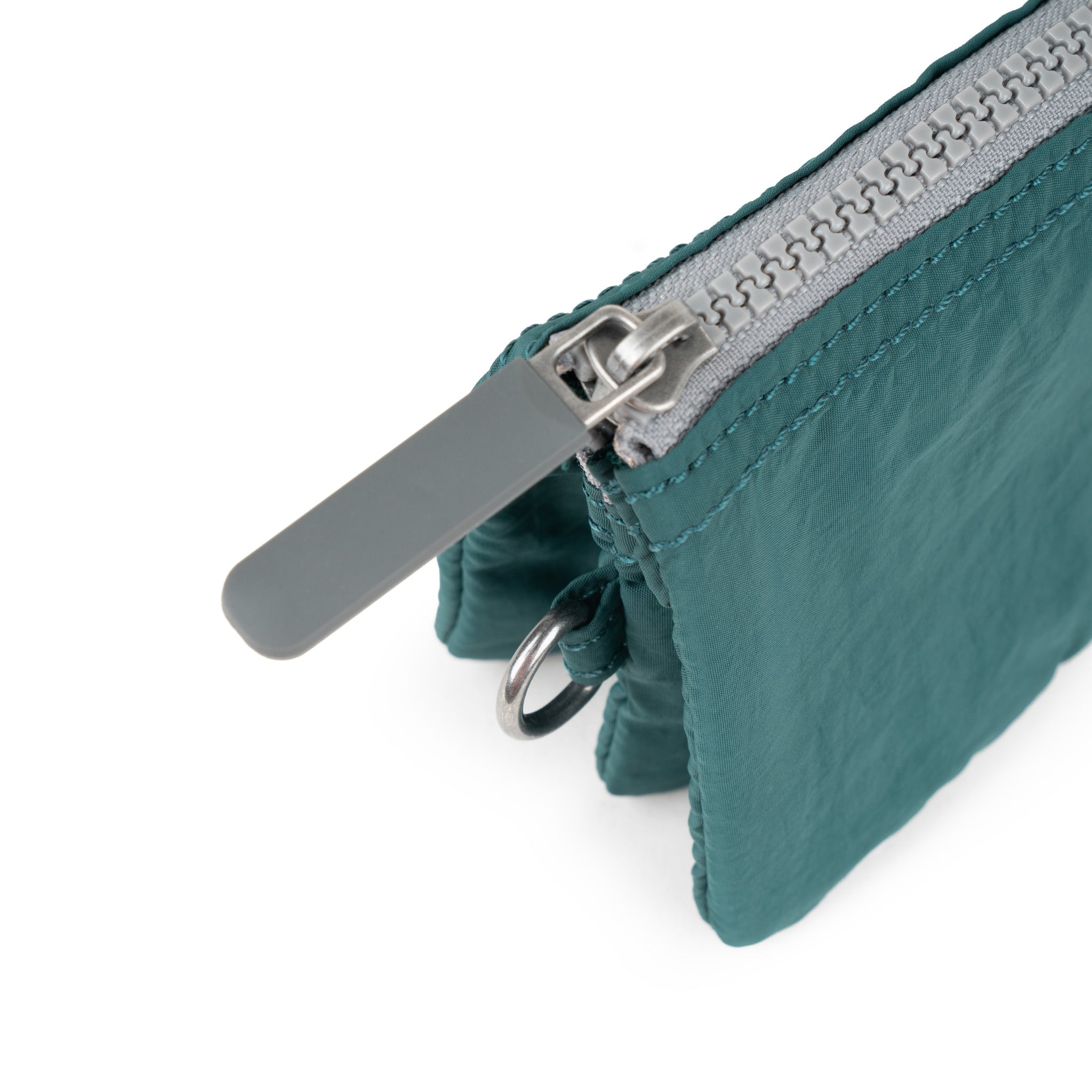 Roka London Carnaby lommebok Teal Small resirkulert
