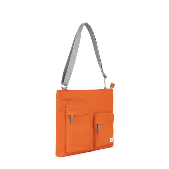 Roka London Moorgate Medium skulderveske burnt orange 3,2 liter