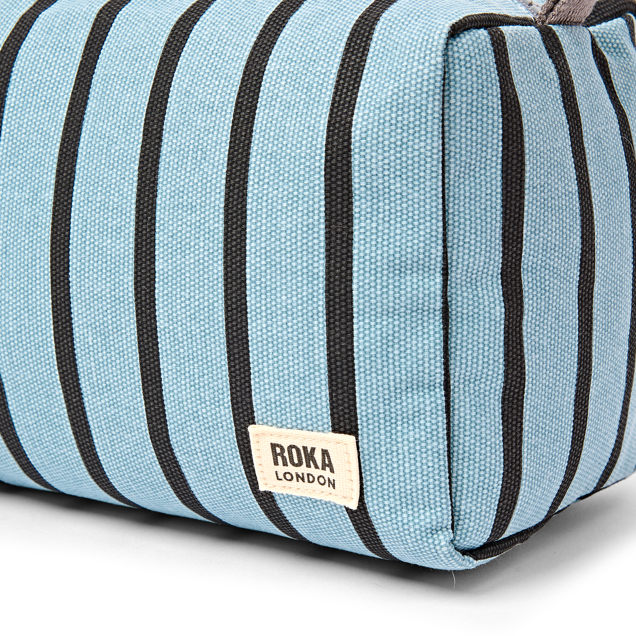 Roka London Maygrove toalettmappe blue stripe small 4,8 L
