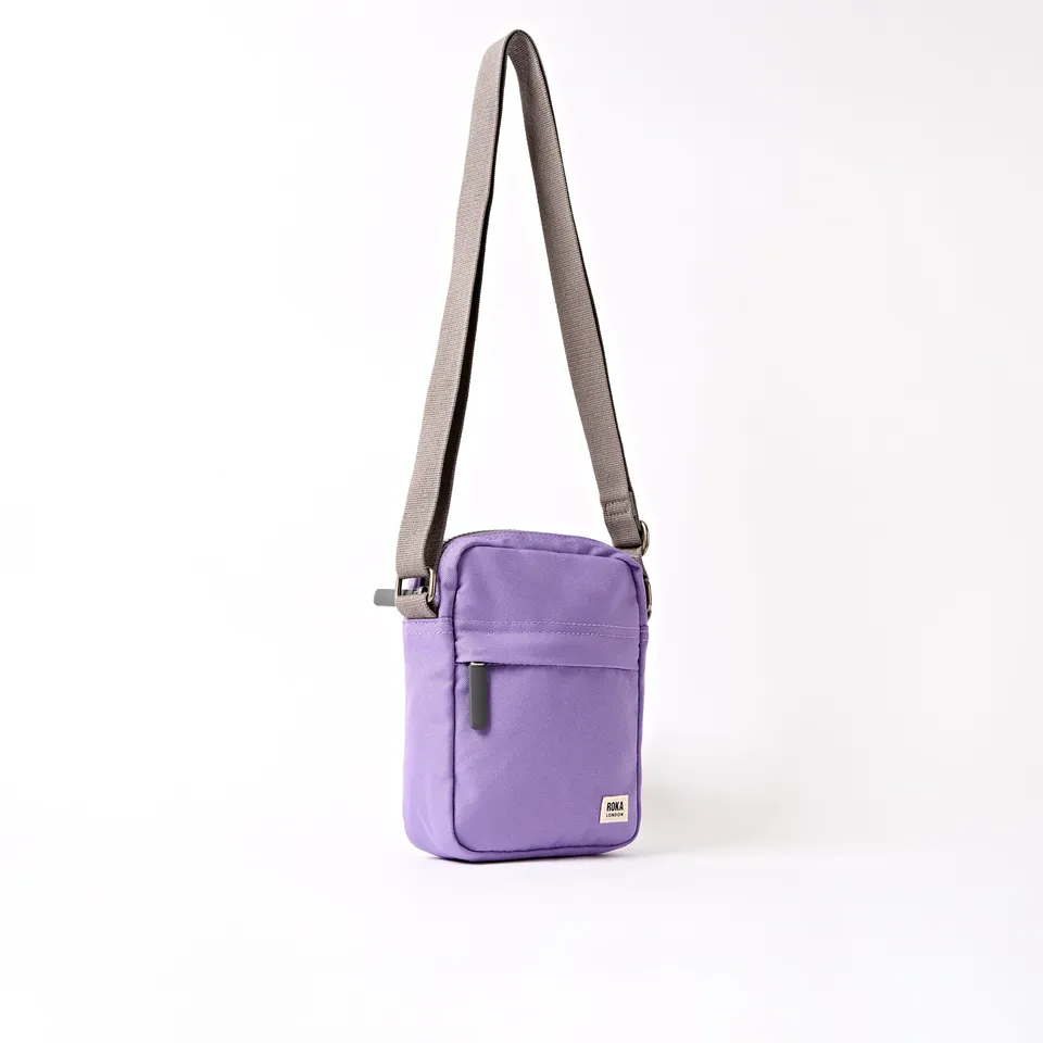 Roka London Bond Pocket crossbody thistle bloom 1,5 L
