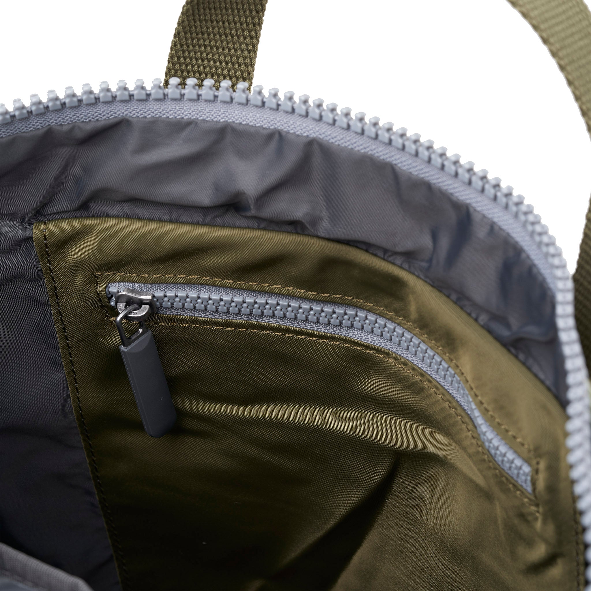 Roka London Canfield rolltop ryggsekk military 9,8/16,4 liter