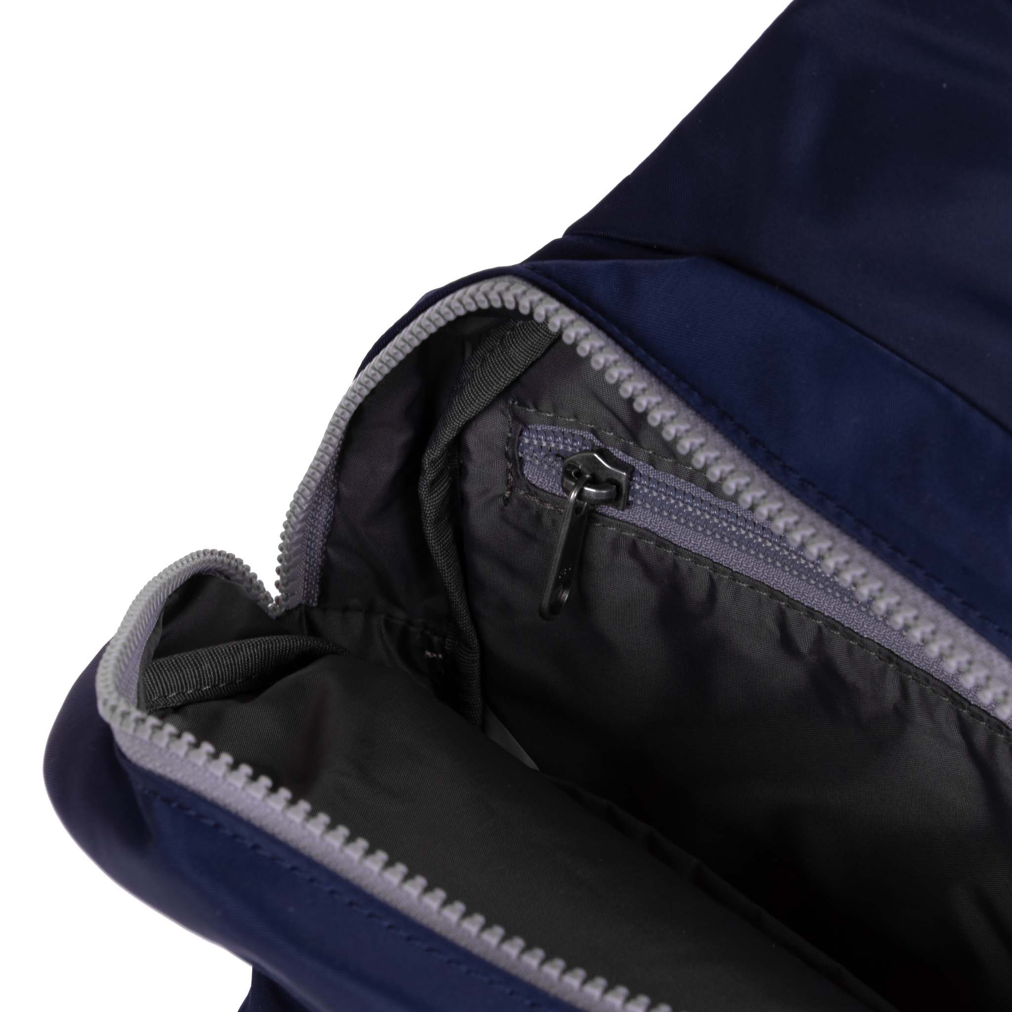 Roka London Willesden B skulderveske large midnight regntestet