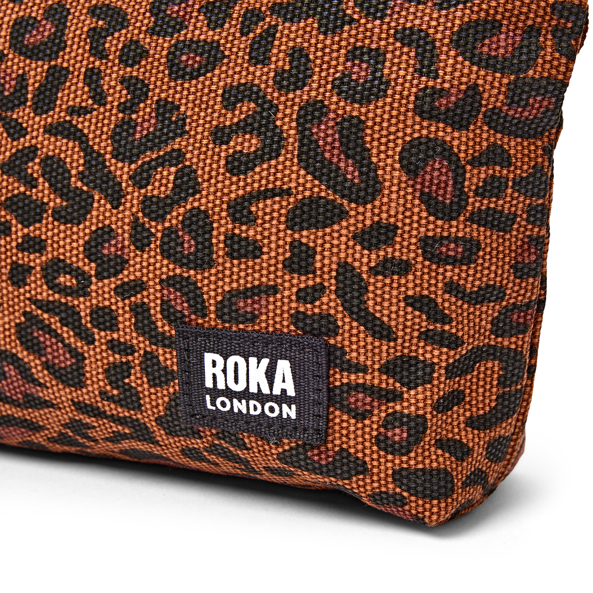 Roka London Maida Vale pouch Leopard Mini bomull 2,2L