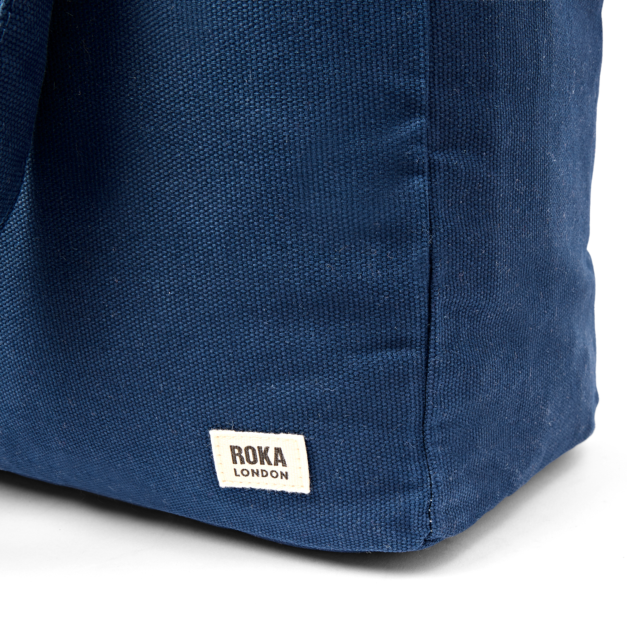 Roka London Sloane skulderveske admiral medium 24,4 liter