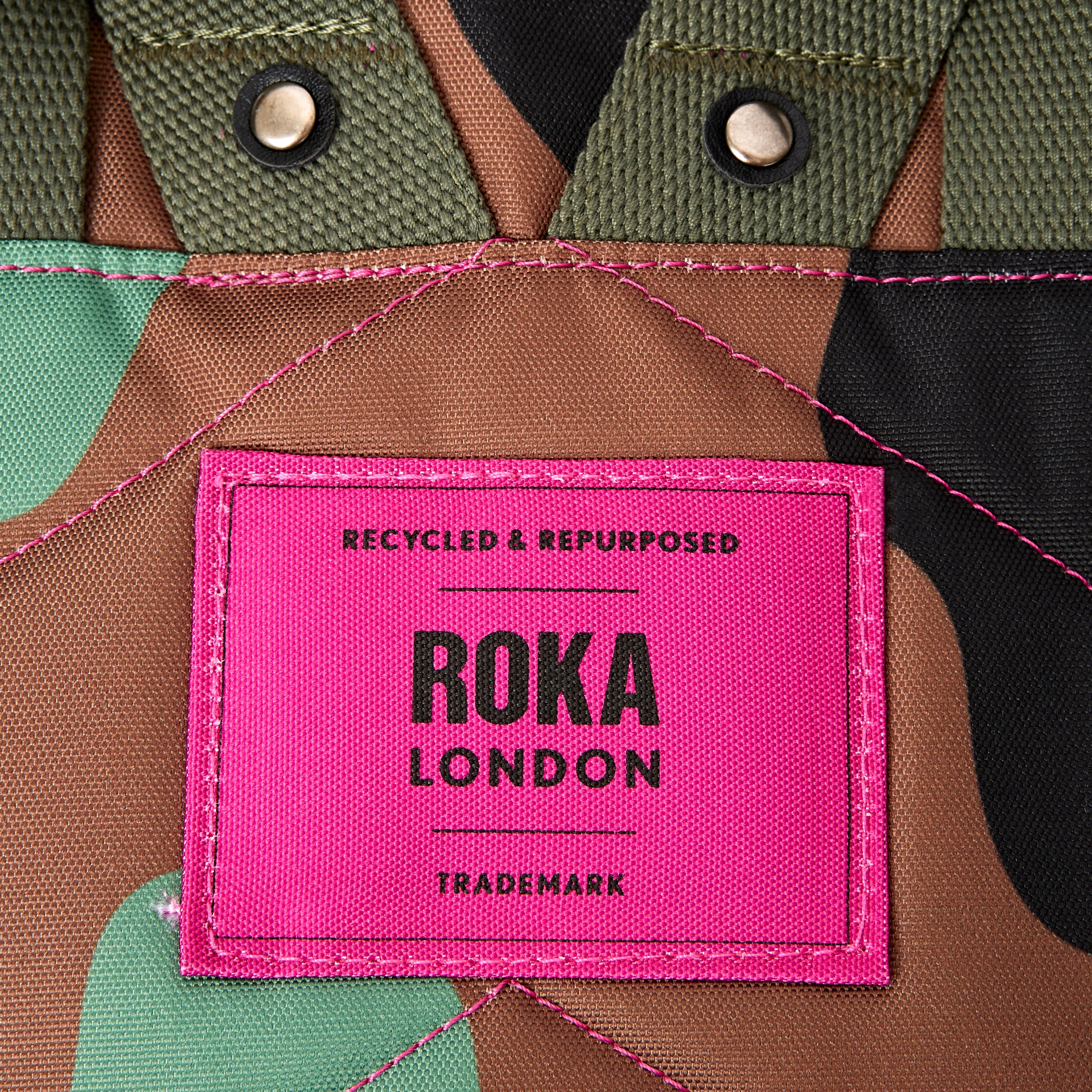 Roka London Camden J Medium ryggsekk camo 14,5 liter