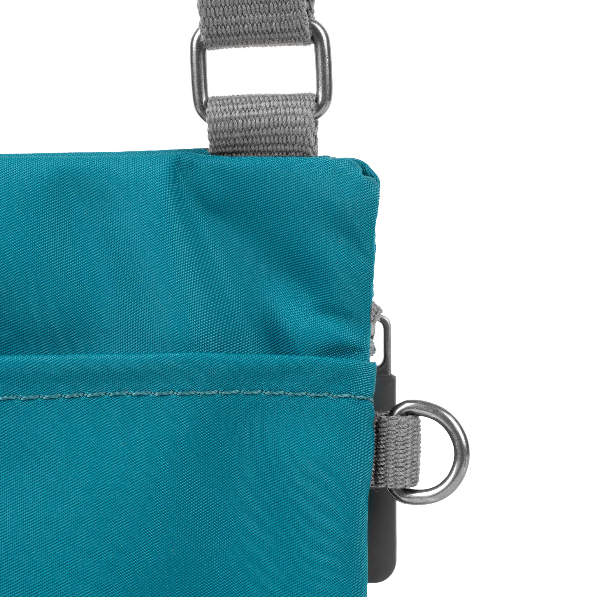Roka London Chelsea Pocket Sling skulderveske marine 0,3 liter