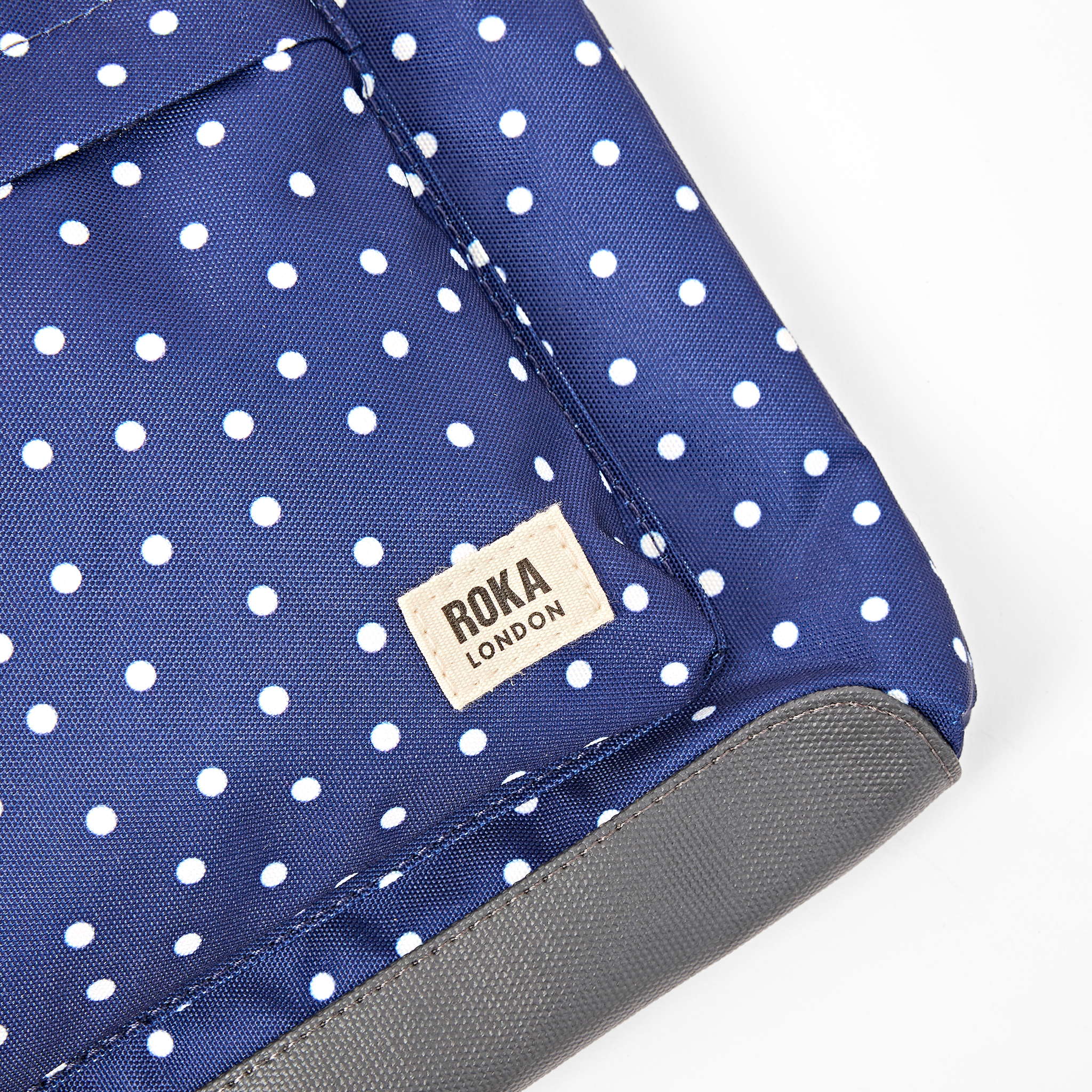 Roka London Kennington skulderveske navy polka dot