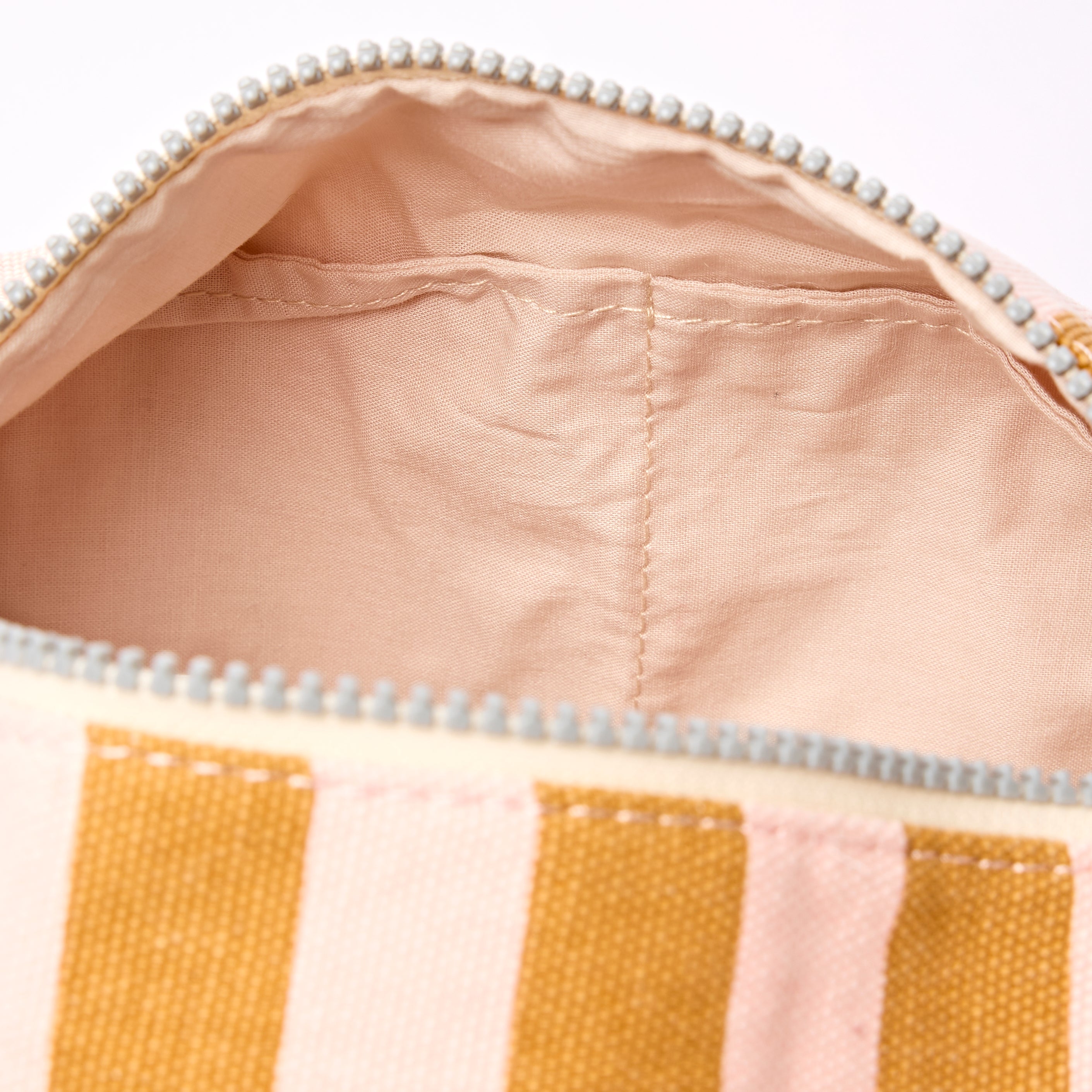 Roka London Maygrove toalettmappe rose gold stripe 4,8 liter