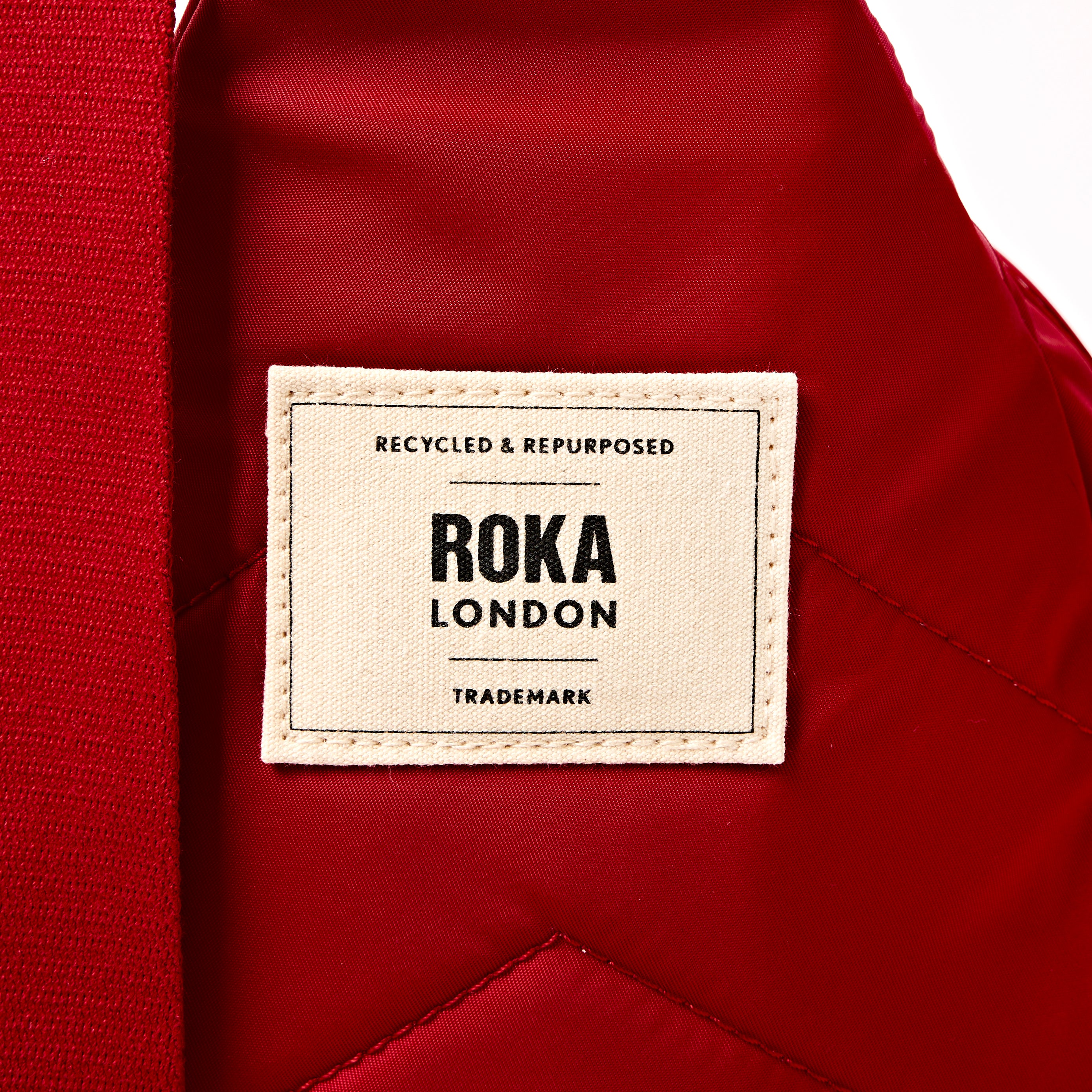 Roka London Willesden slingveske Red Tonal Large 5 liter