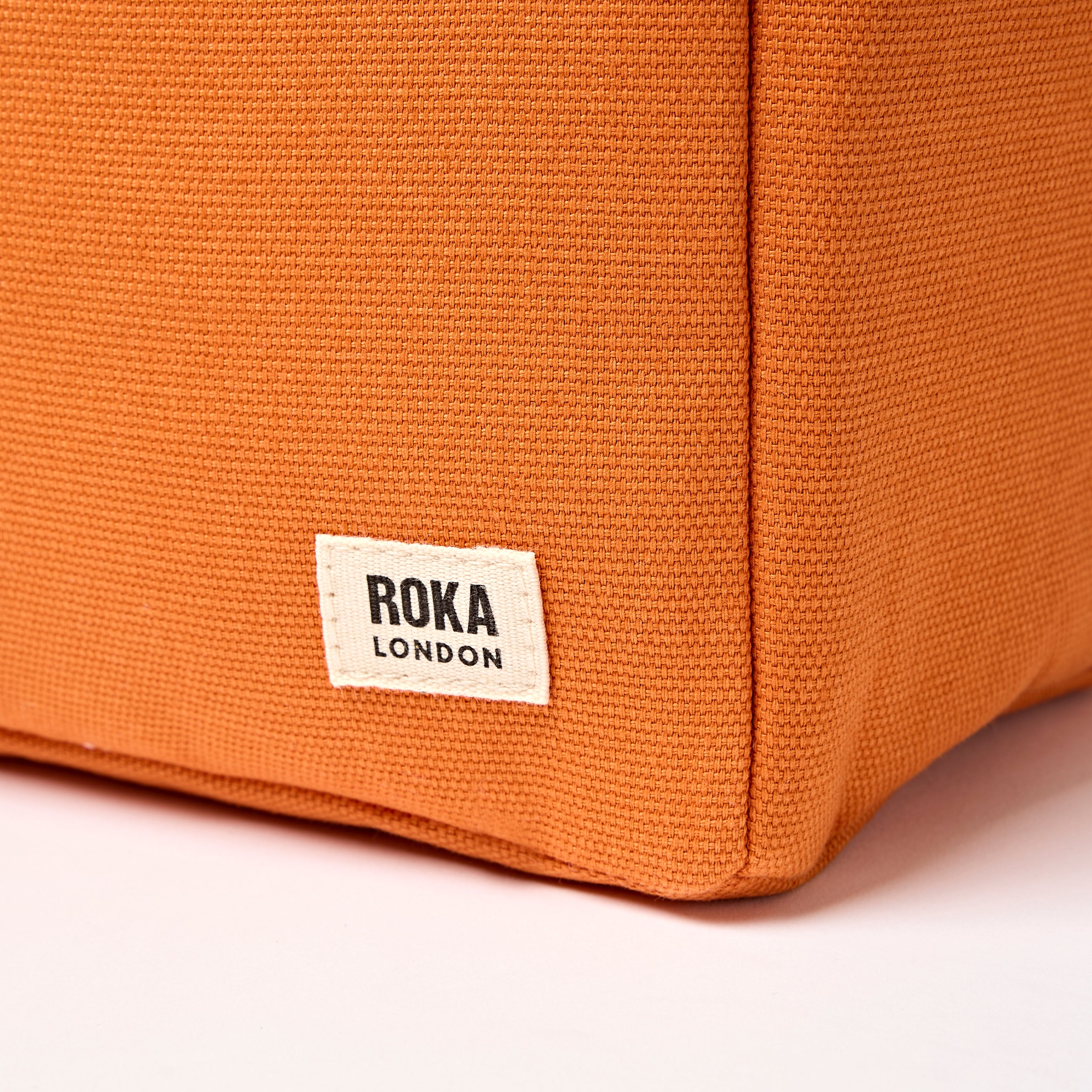 Roka Hampstead matpakkeveske 7,4 liter burnt orange