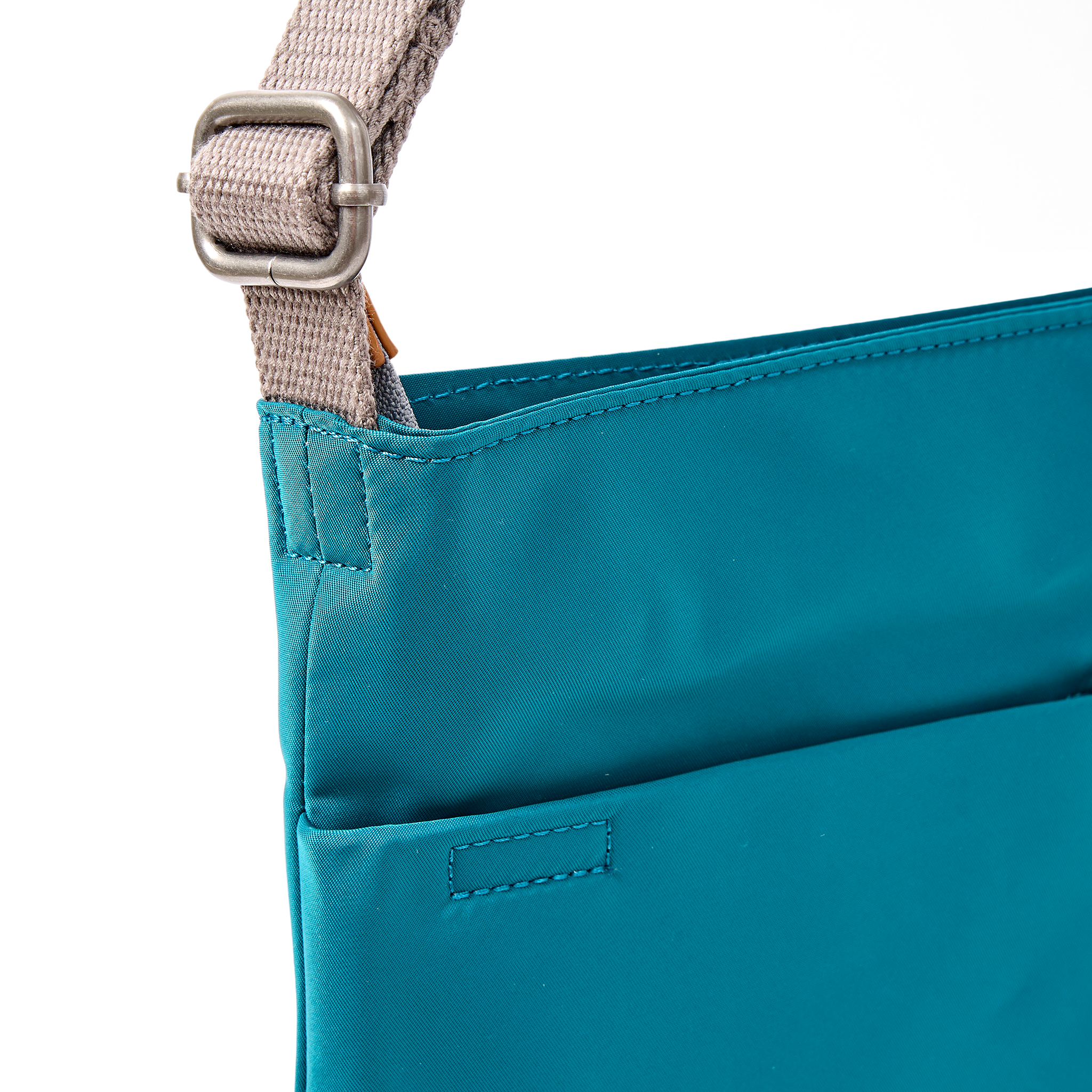 Roka London Kennington crossbody skulderveske Medium North Sea vanntett