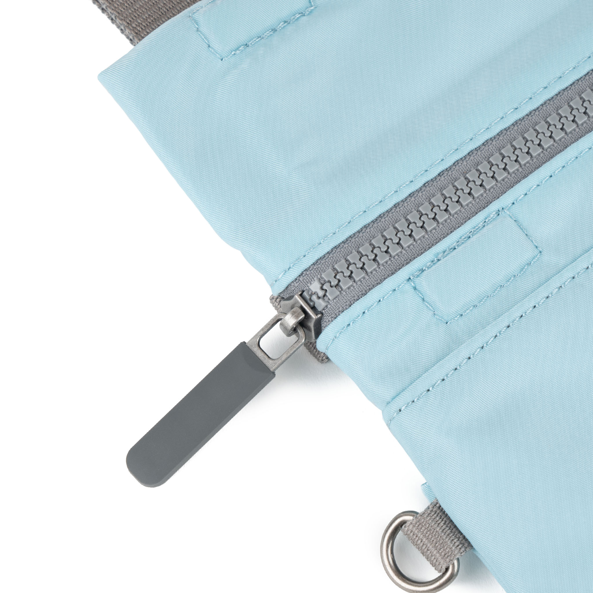Roka London Stratford crossbody canal small 0,5 liter