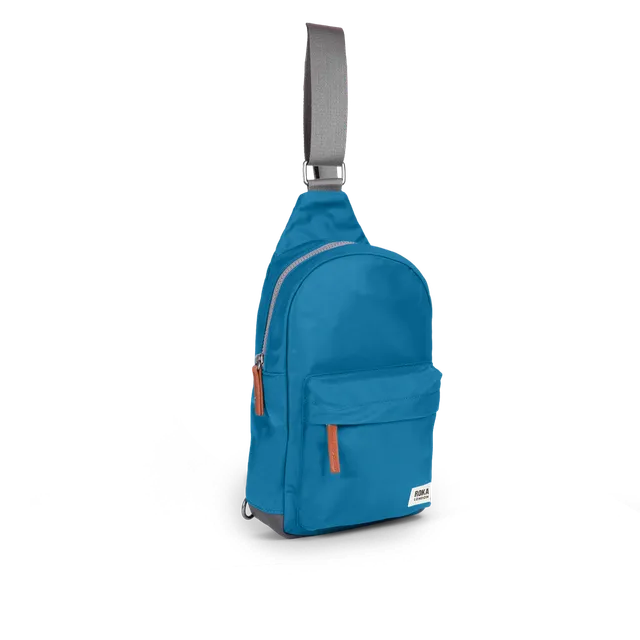 Roka London Willesden slingbag large 5 liter marineblå