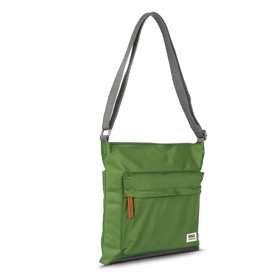Roka London Kennington Medium crossbody avocado 2,7 l