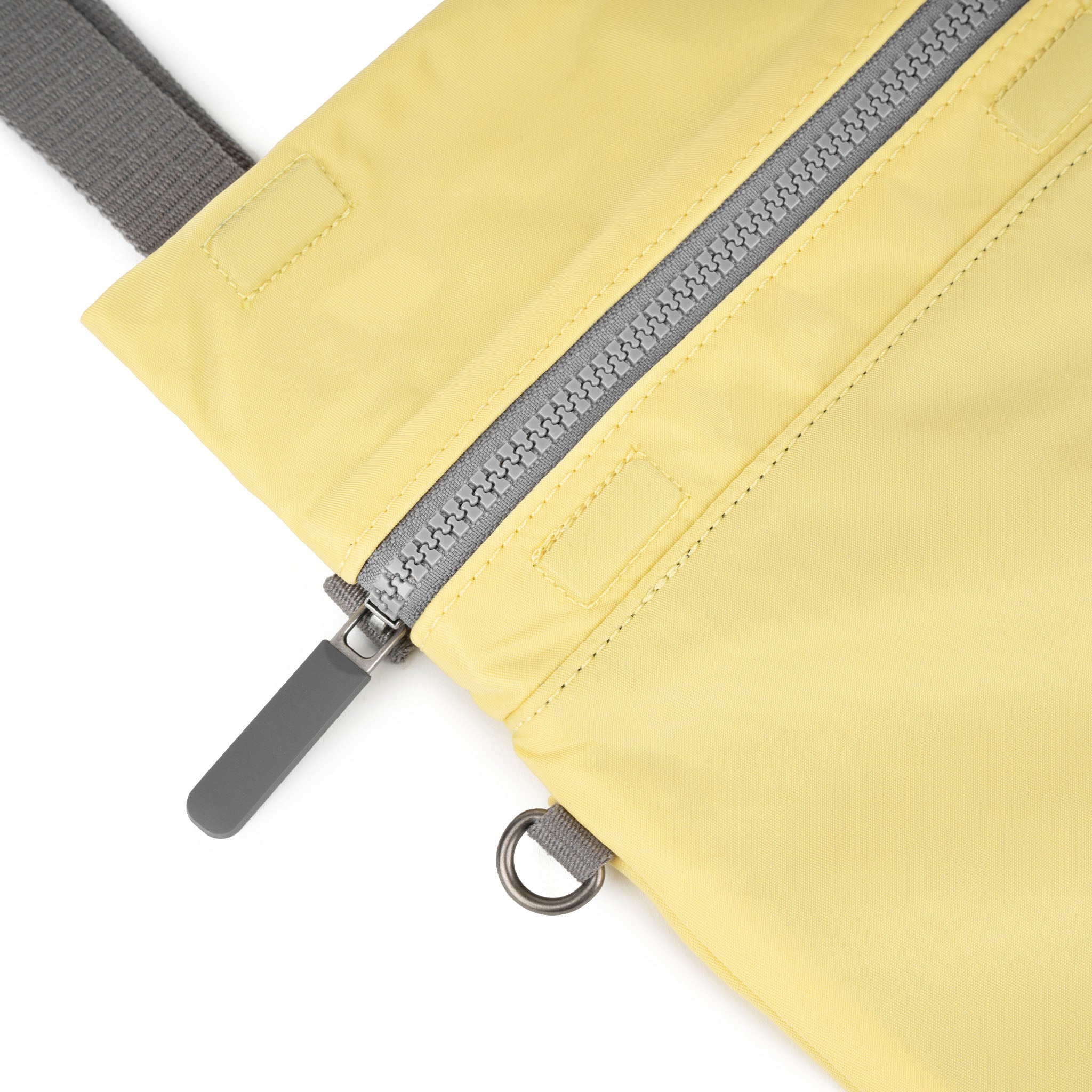 Roka London Stratford Small crossbody citron 0,5 liter regnbestandig