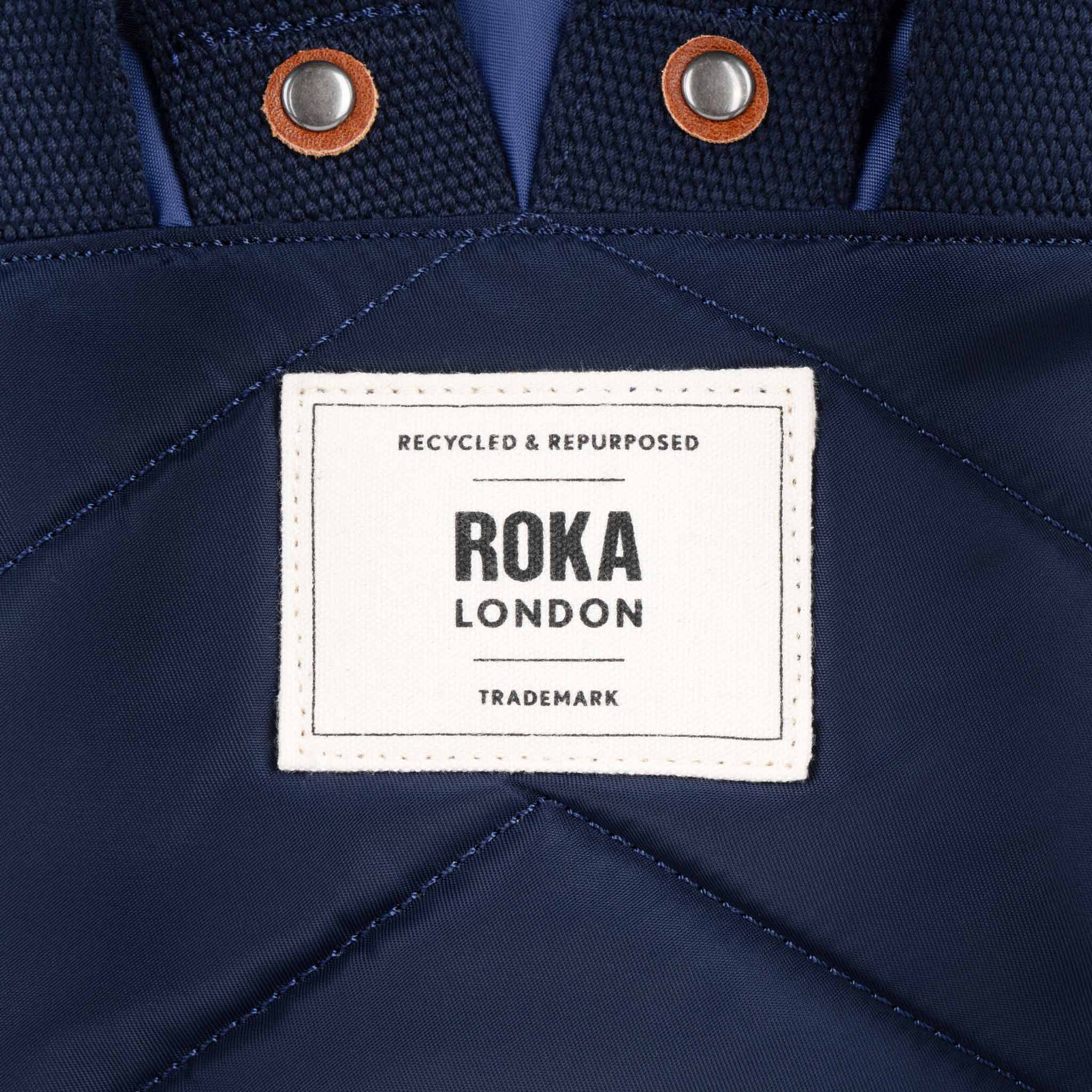 Roka London Bantry Small ryggsekk 7,4 liter indigo