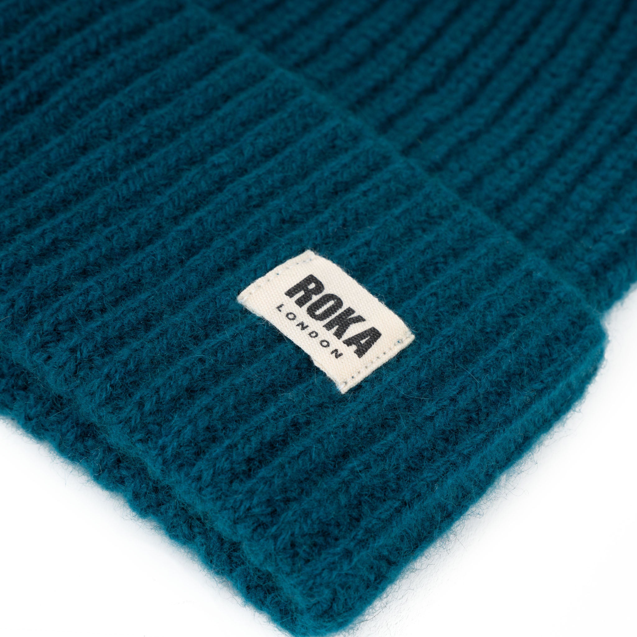 Roka London Shard beanie lue teal kashmir varm