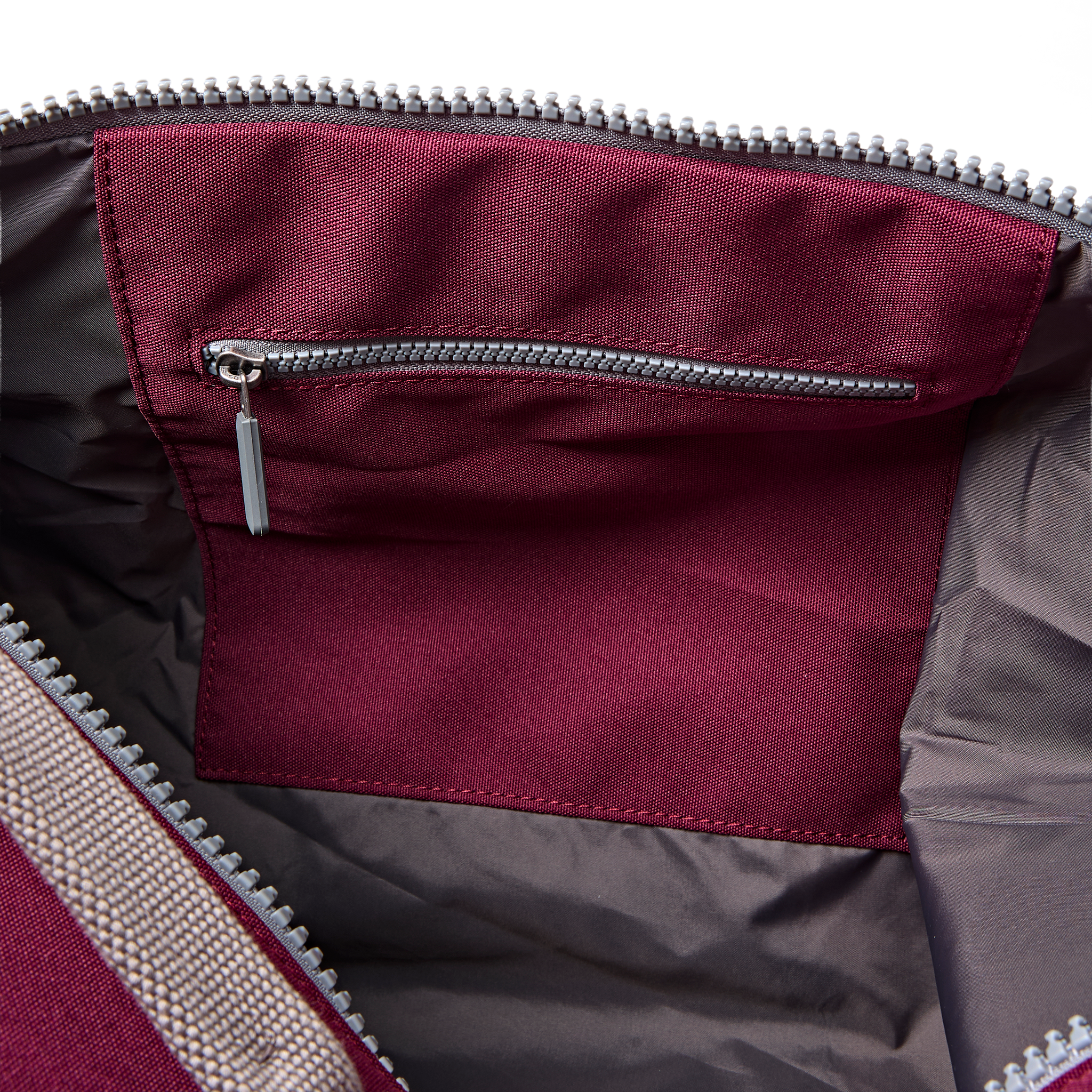 Roka London Heathrow duffelbag cherry lacquer large trening