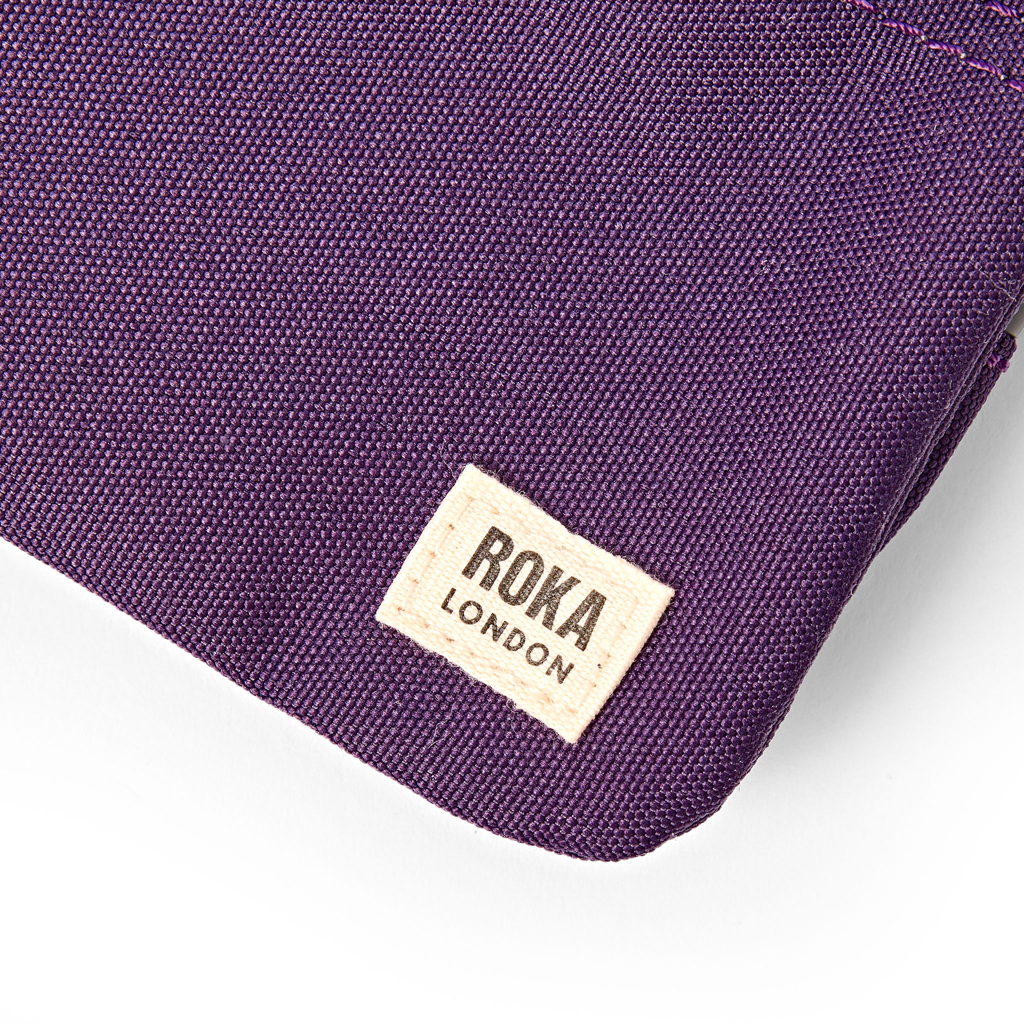 Roka London Carnaby Small lommebok Deep Grape vanntett