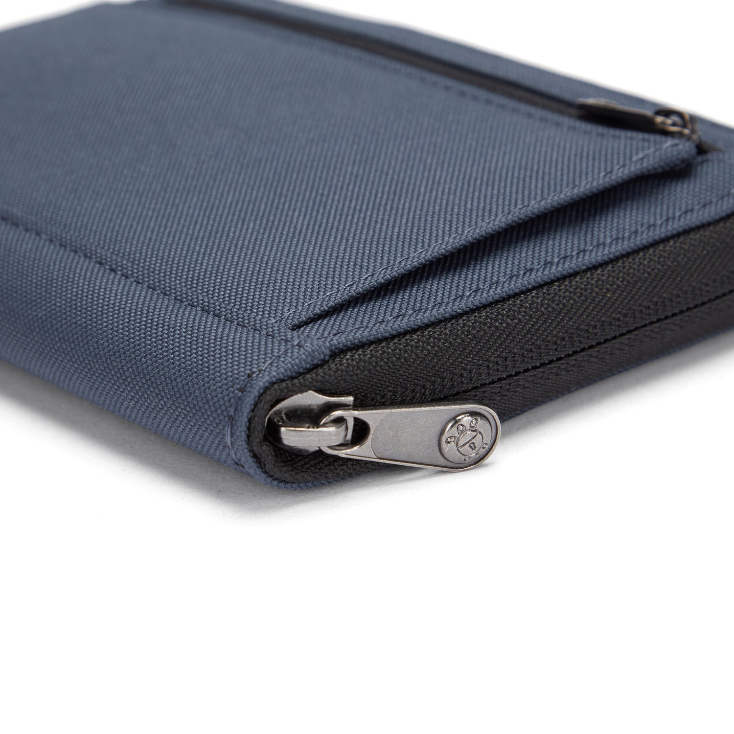 Pacsafe RFIDsafe Compact reiseorganizer svart