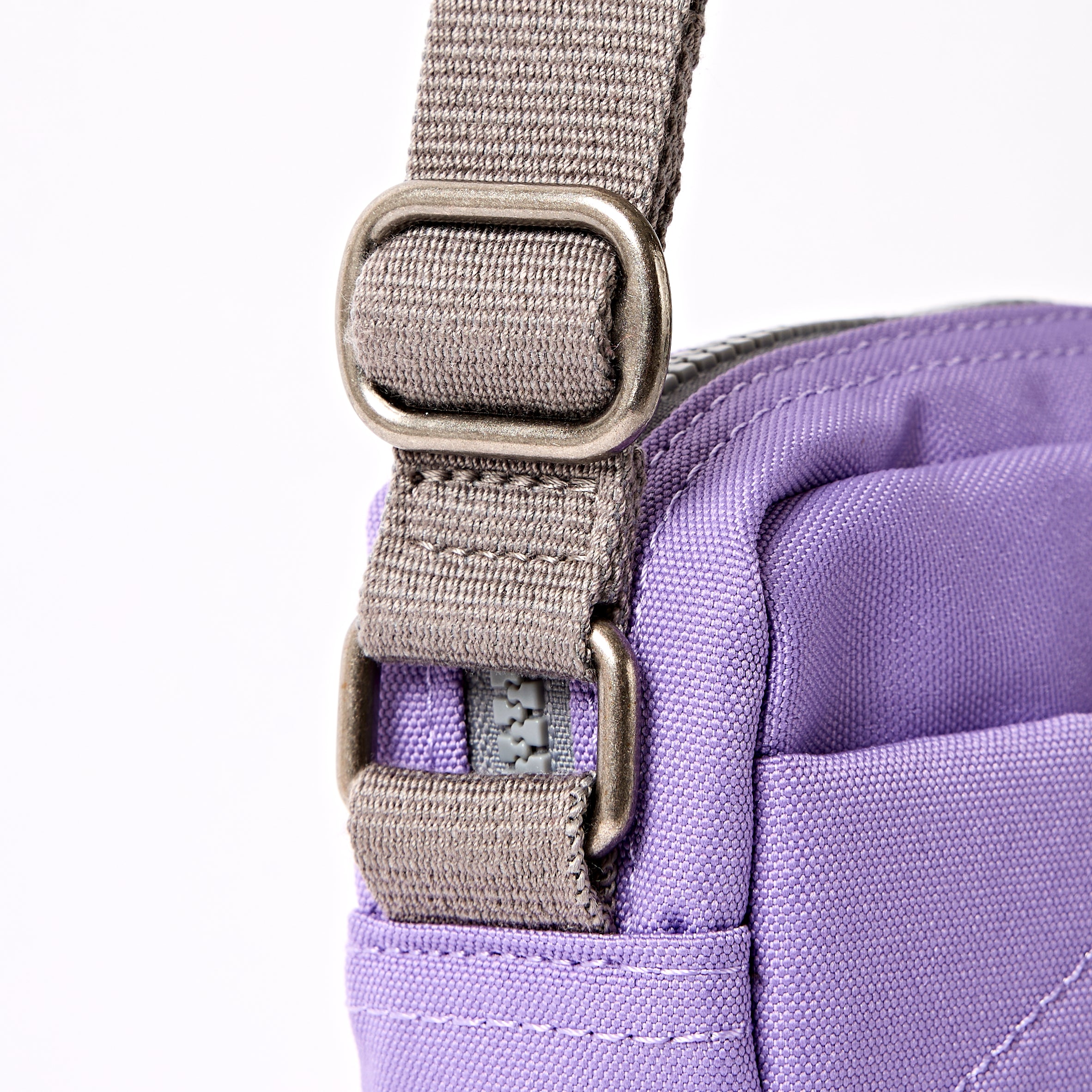 Roka London Bond Pocket crossbody thistle bloom 1,5 L