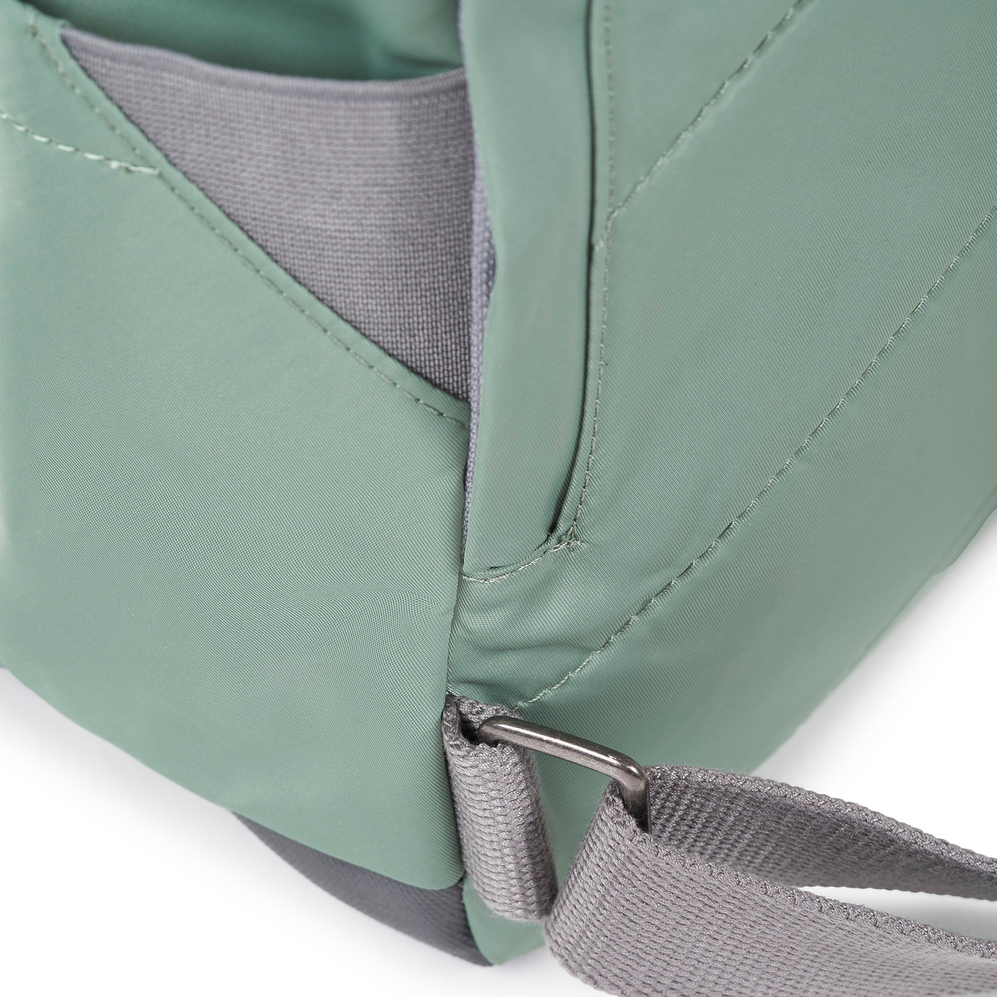 Roka London Canfield ryggsekk Small frost grå roll-top