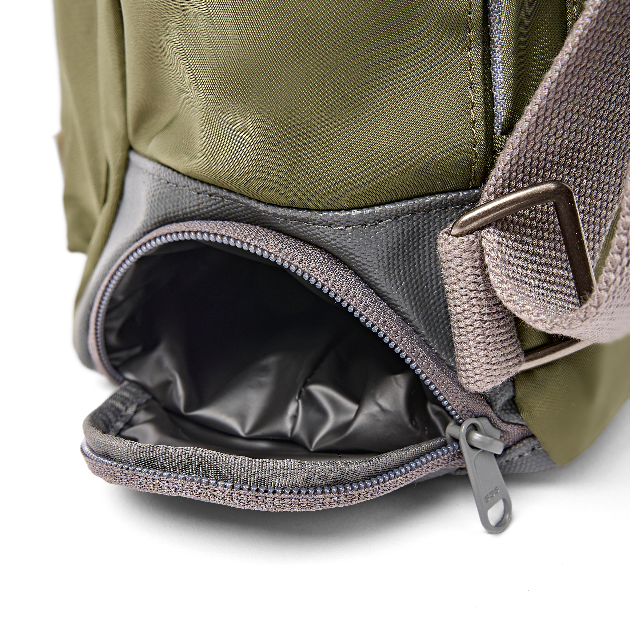 Roka London Bayswater ryggsekk chive 14,6 liter paraplylomme