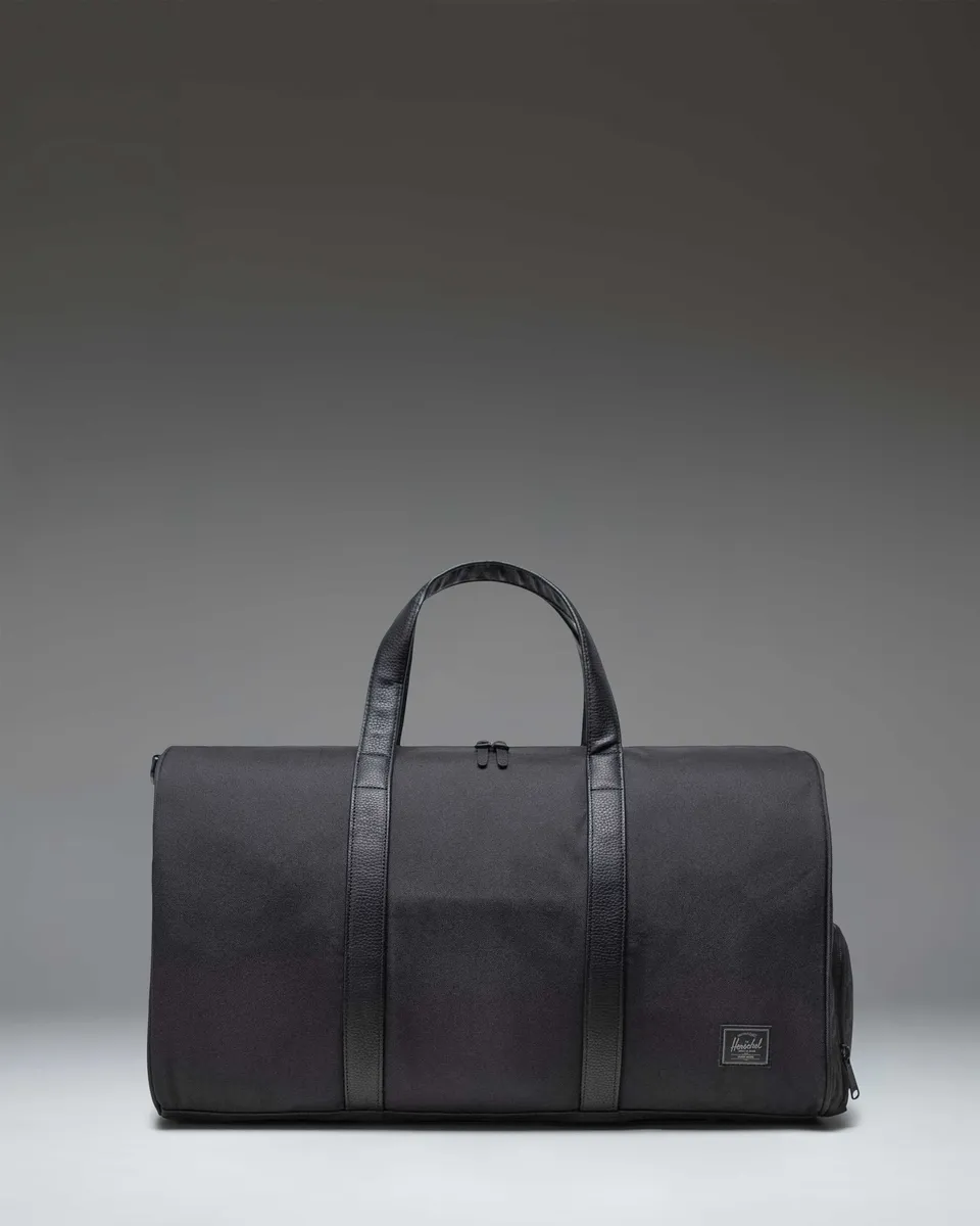 Herschel Novel Duffle duffelbag svart med skofach