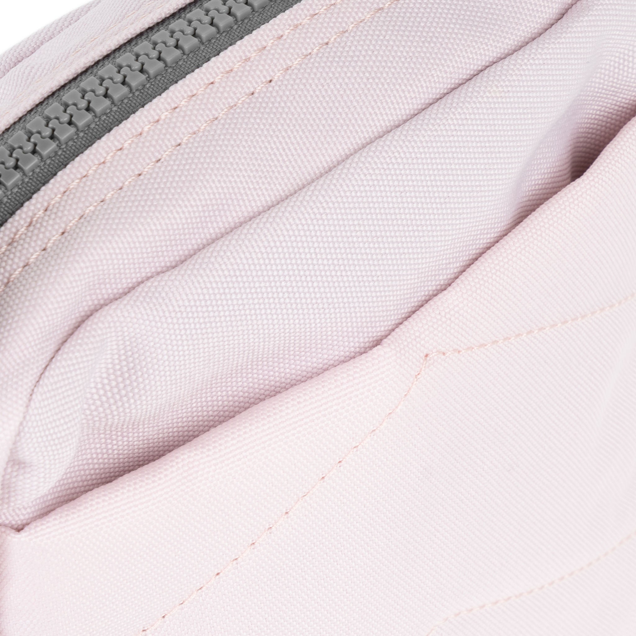 Roka London Bond crossbody veske Transcendent Pink 1,5 liter