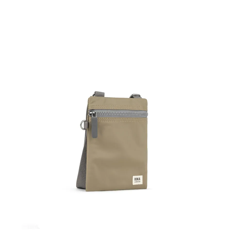 Roka London Chelsea Pocket slingbag taupe XS 0,3 liter