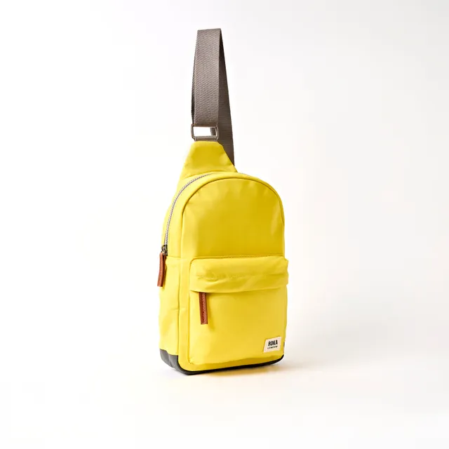 Roka London Willesden slingbag large 5 liter passion fruit